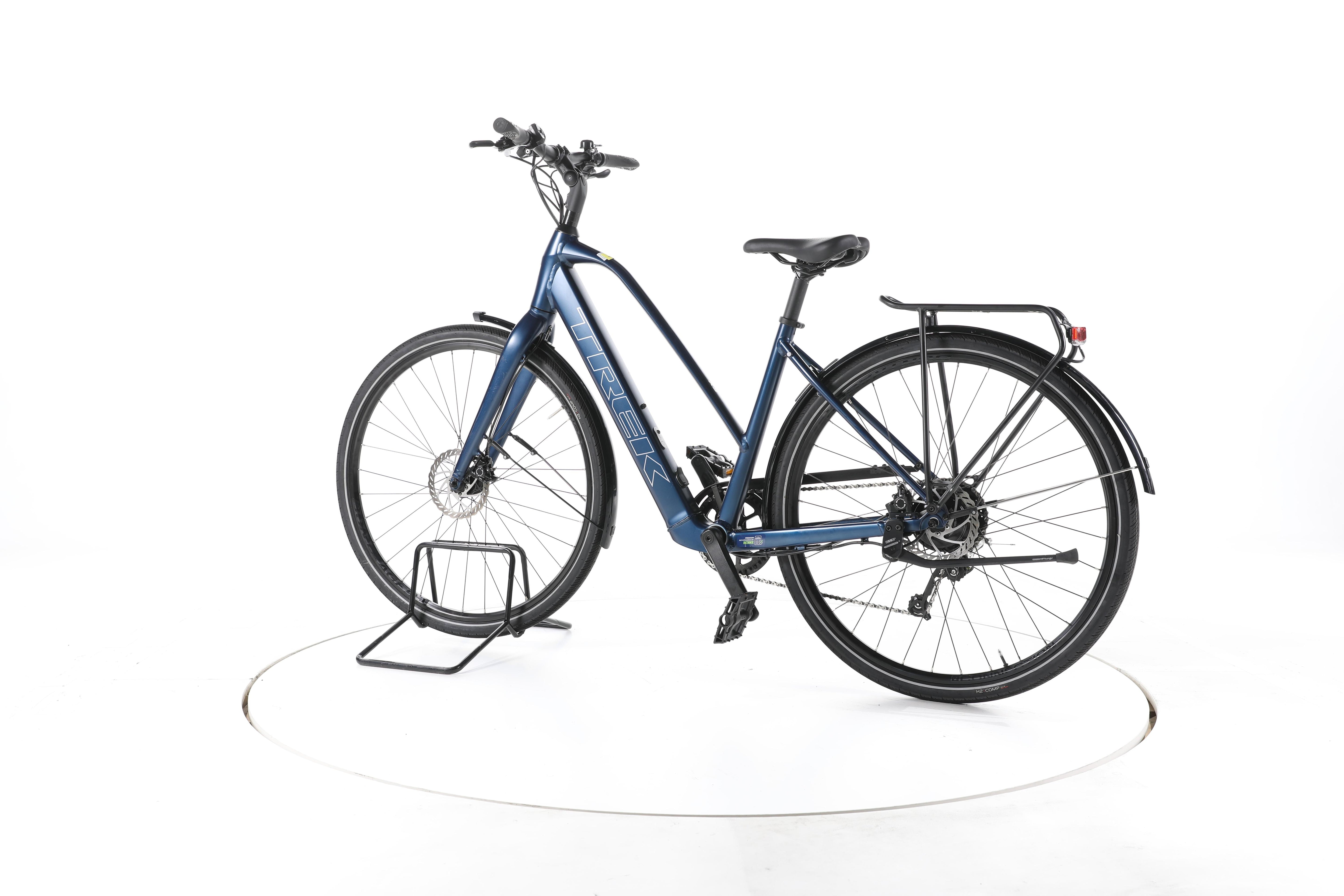 Trek FX+2 Stagger Trekking E-Bike - Image 8