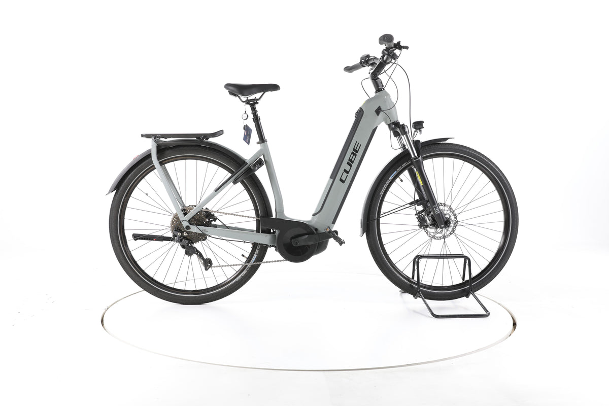 Cube Kathmandu Hybrid ONE Trekking E-Bike Tiefeinsteiger - Image 1