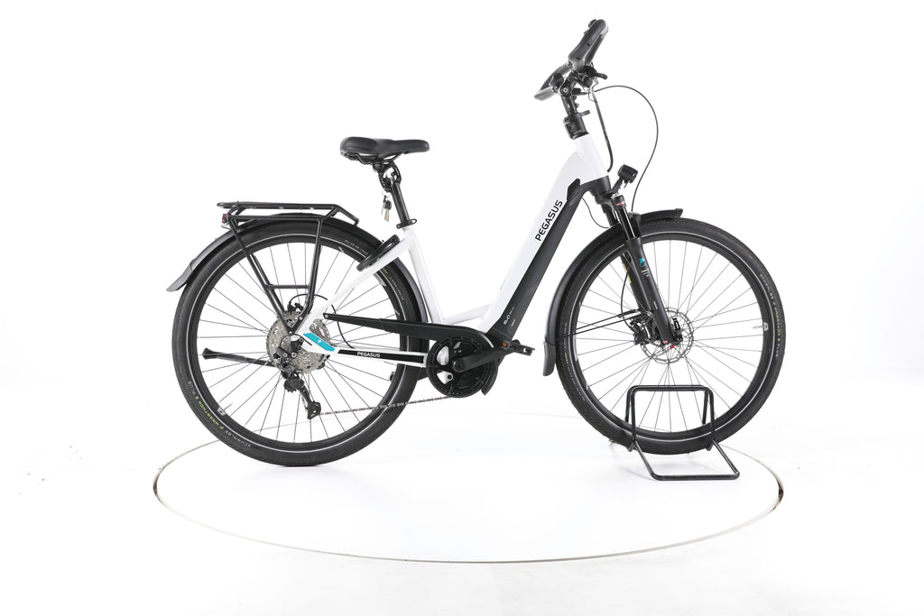 Pegasus Evo Lite 10 Comfort Trekking E-Bike Tiefeinsteiger - Image 1