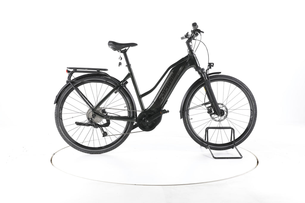 Giant Explore E+ 3 Trekking E-Bike - Image 1