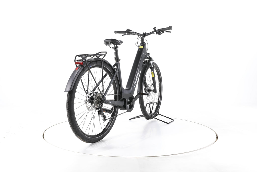 Cube Touring Hybrid One Trekking E-Bike Tiefeinsteiger - Image 11