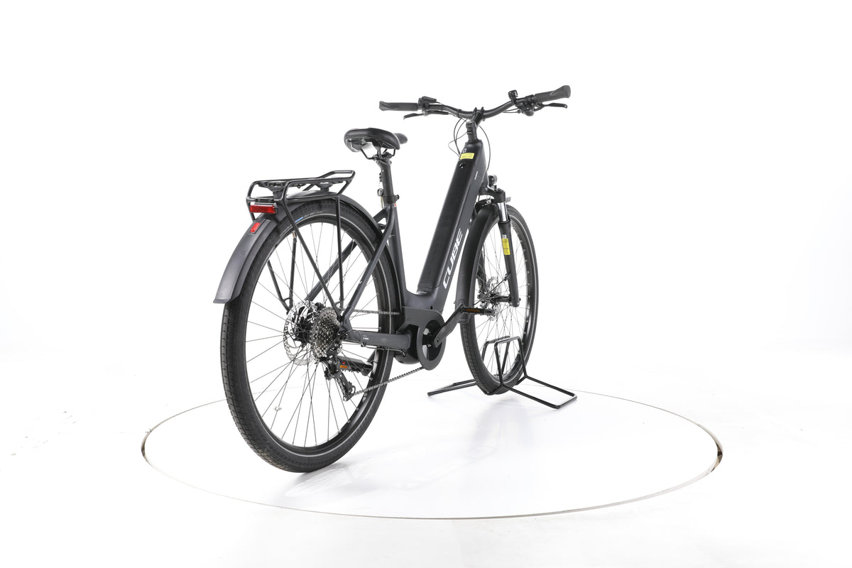 Cube Touring Hybrid One Trekking E-Bike Tiefeinsteiger - Image 11