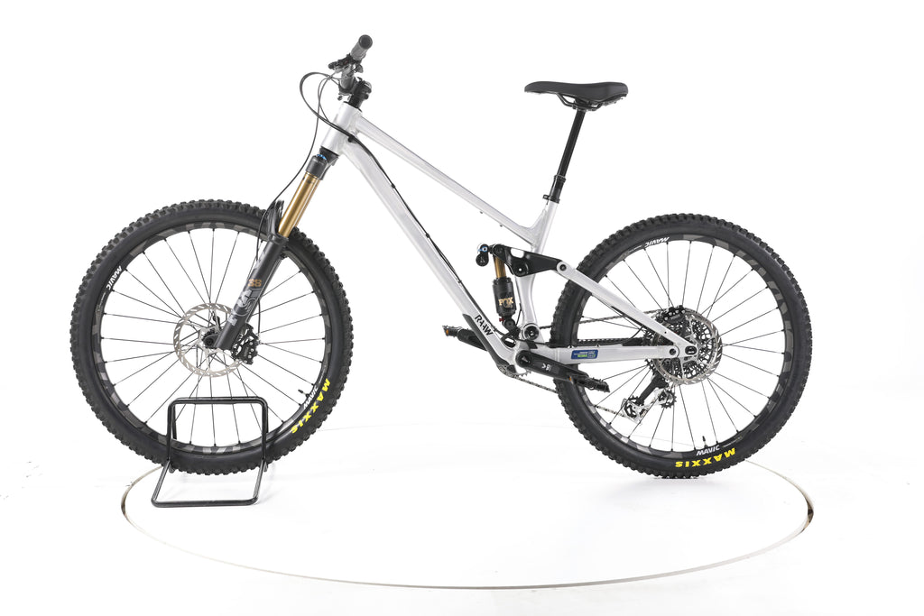 RAAW Madonna V3 Fahrrad Fully - Image 7