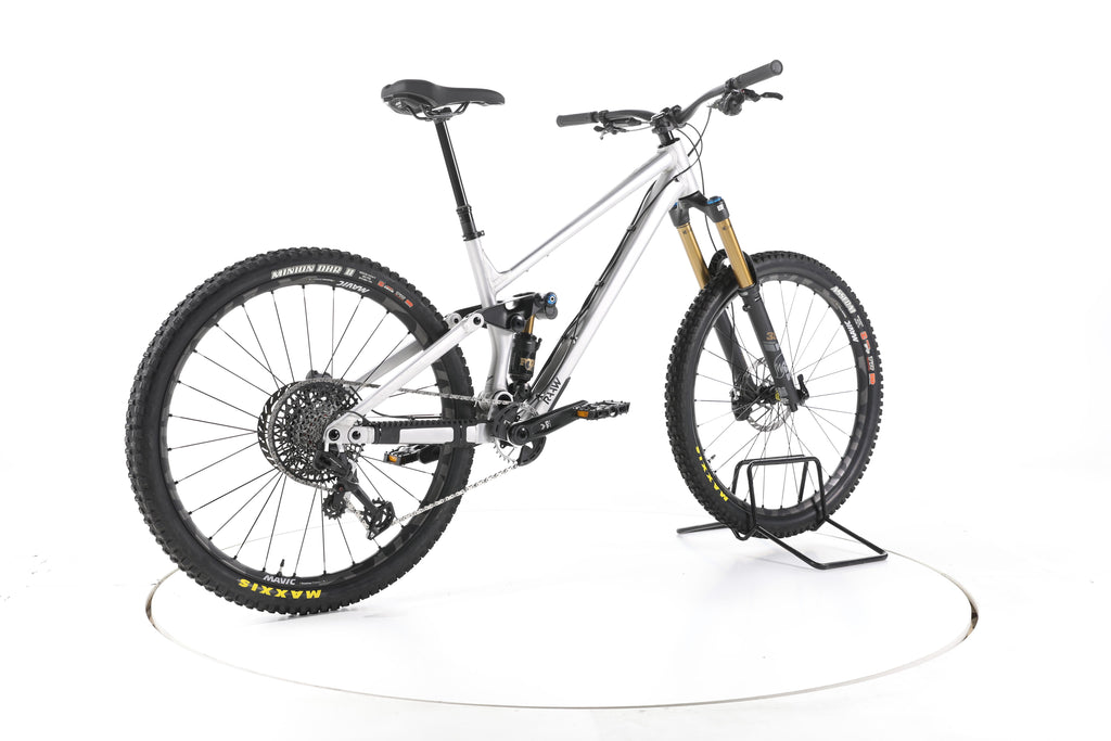 RAAW Madonna V3 Fahrrad Fully - Image 12