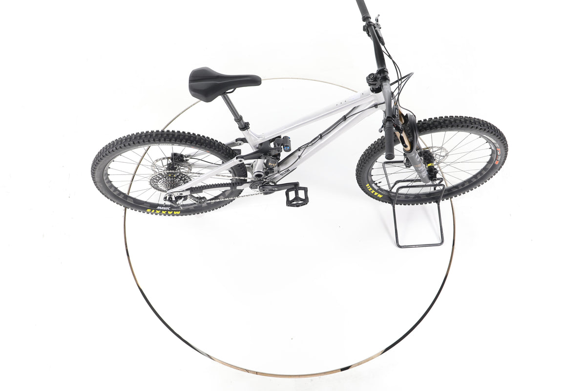 RAAW Madonna V3 Fahrrad Fully - Image 13