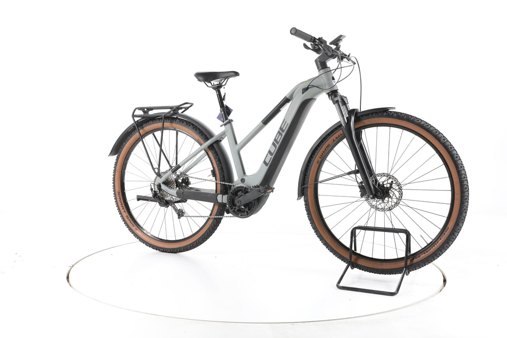 Cube Reaction Hybrid Performance Trekking E-Bike - Image 2