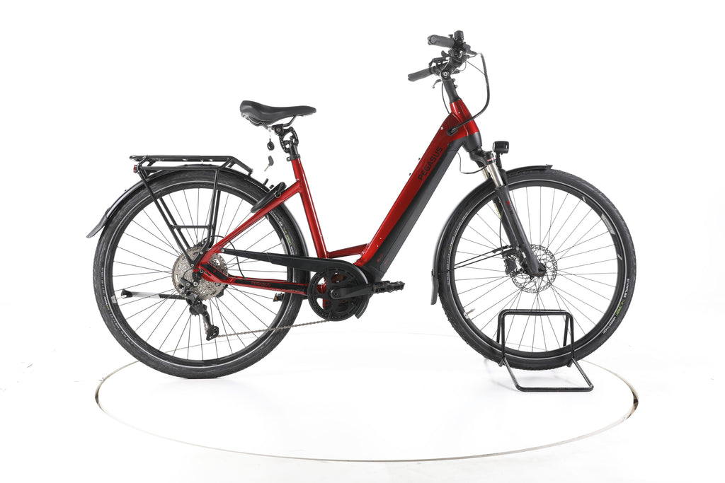 Pegasus Premio Evo 10 Lite Trekking E-Bike Tiefeinsteiger - Image 1