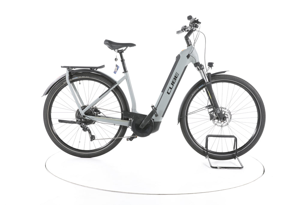 Cube Kathmandu Hybrid One Trekking E-Bike Tiefeinsteiger - Image 1