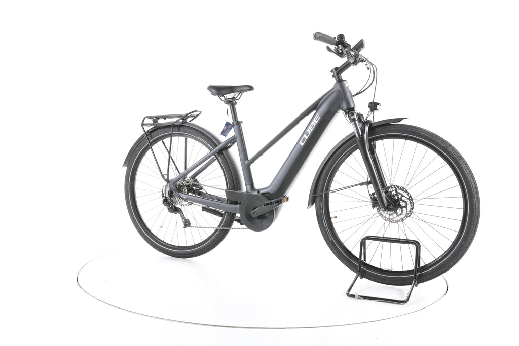 Cube Touring Hybrid One Trekking E-Bike - Image 2