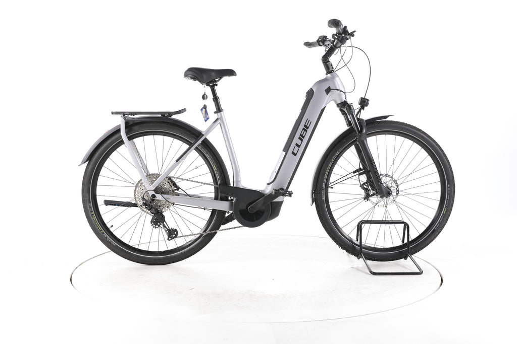 Cube Kathmandu Hybrid SLX Trekking E-Bike Tiefeinsteiger 2024 - Image 1