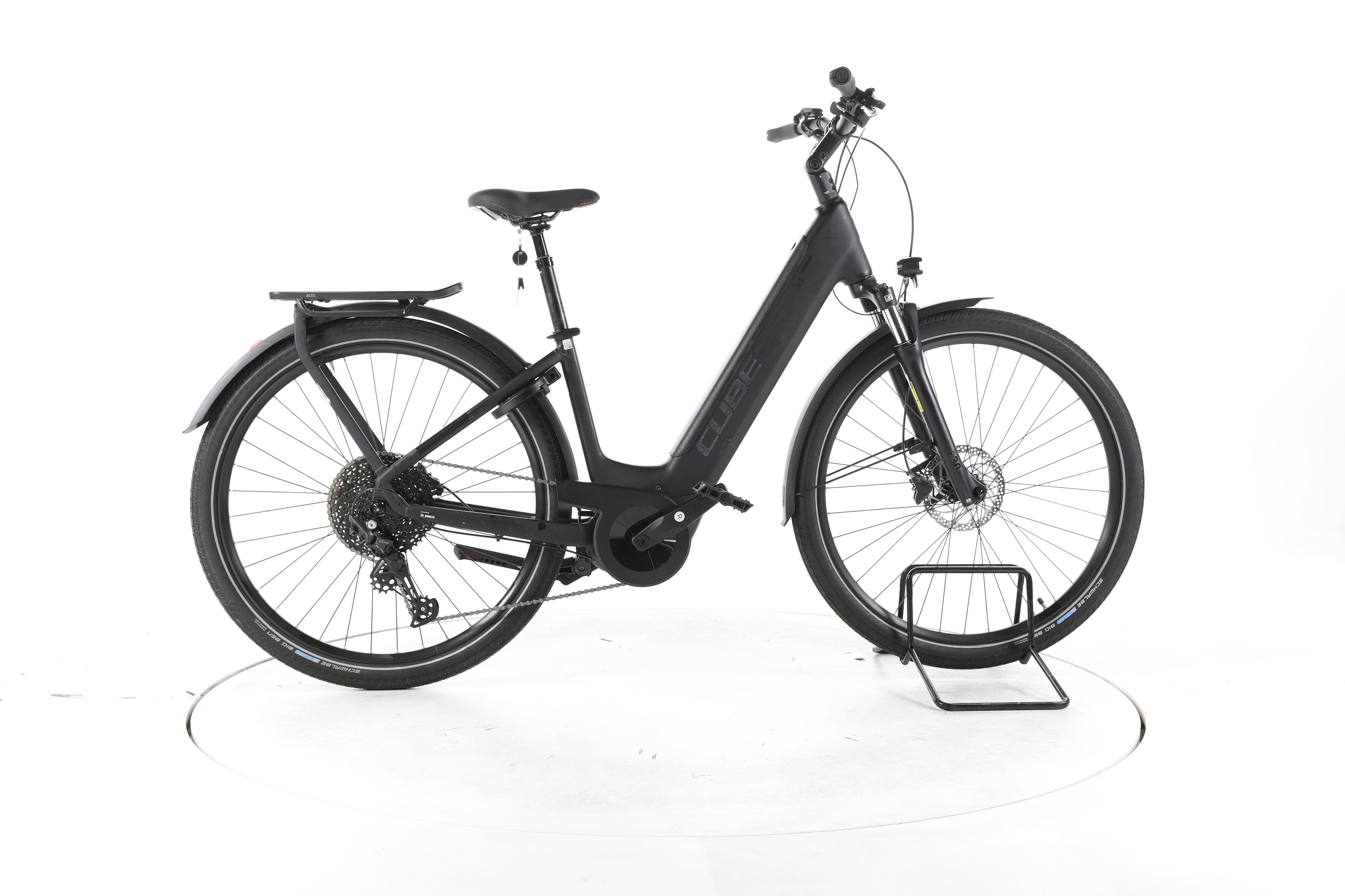 Cube Touring Hybrid Pro Trekking E-Bike Tiefeinsteiger - Image 1
