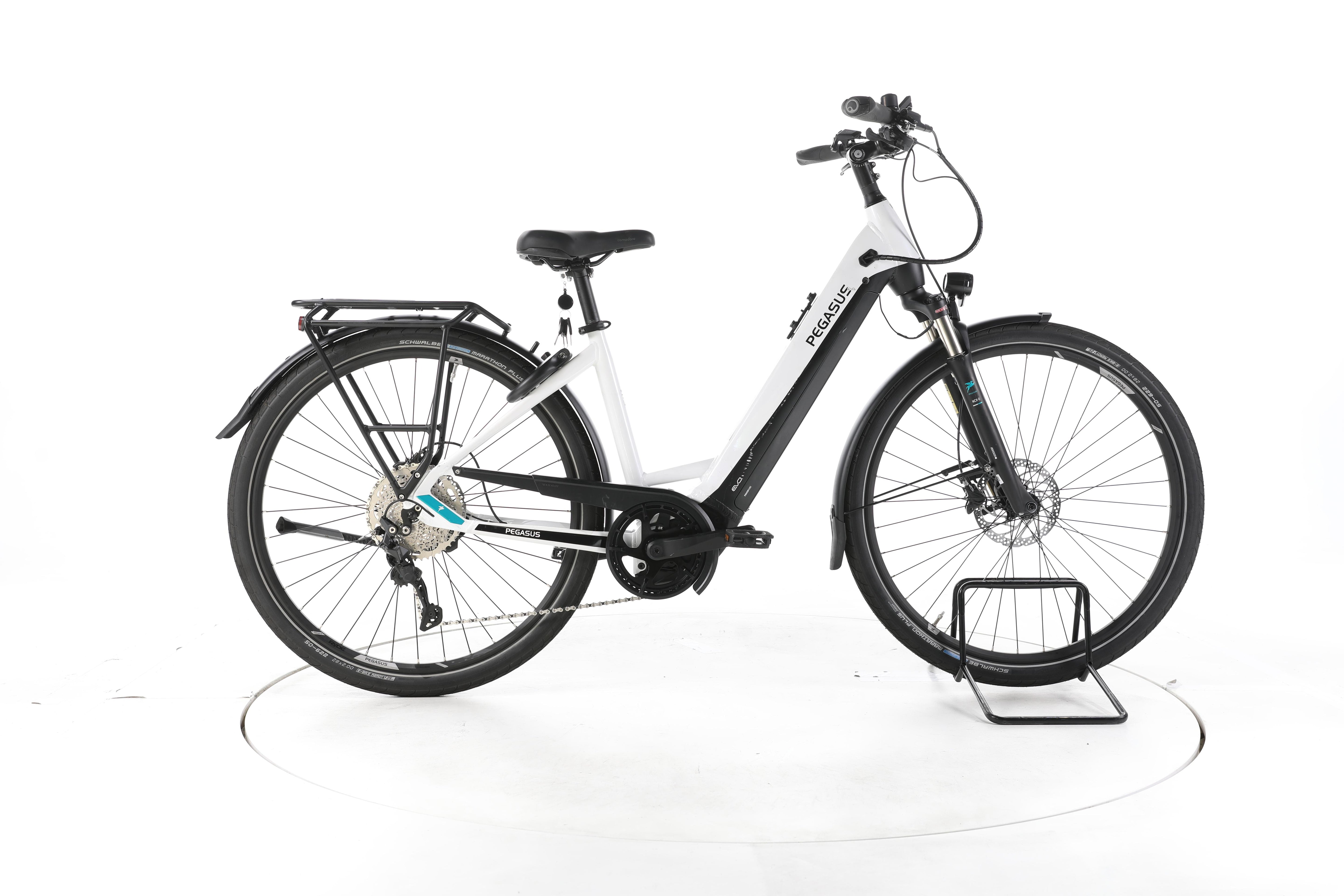 Pegasus Premio EVO 10 Lite Trekking E-Bike Tiefeinsteiger - Image 1
