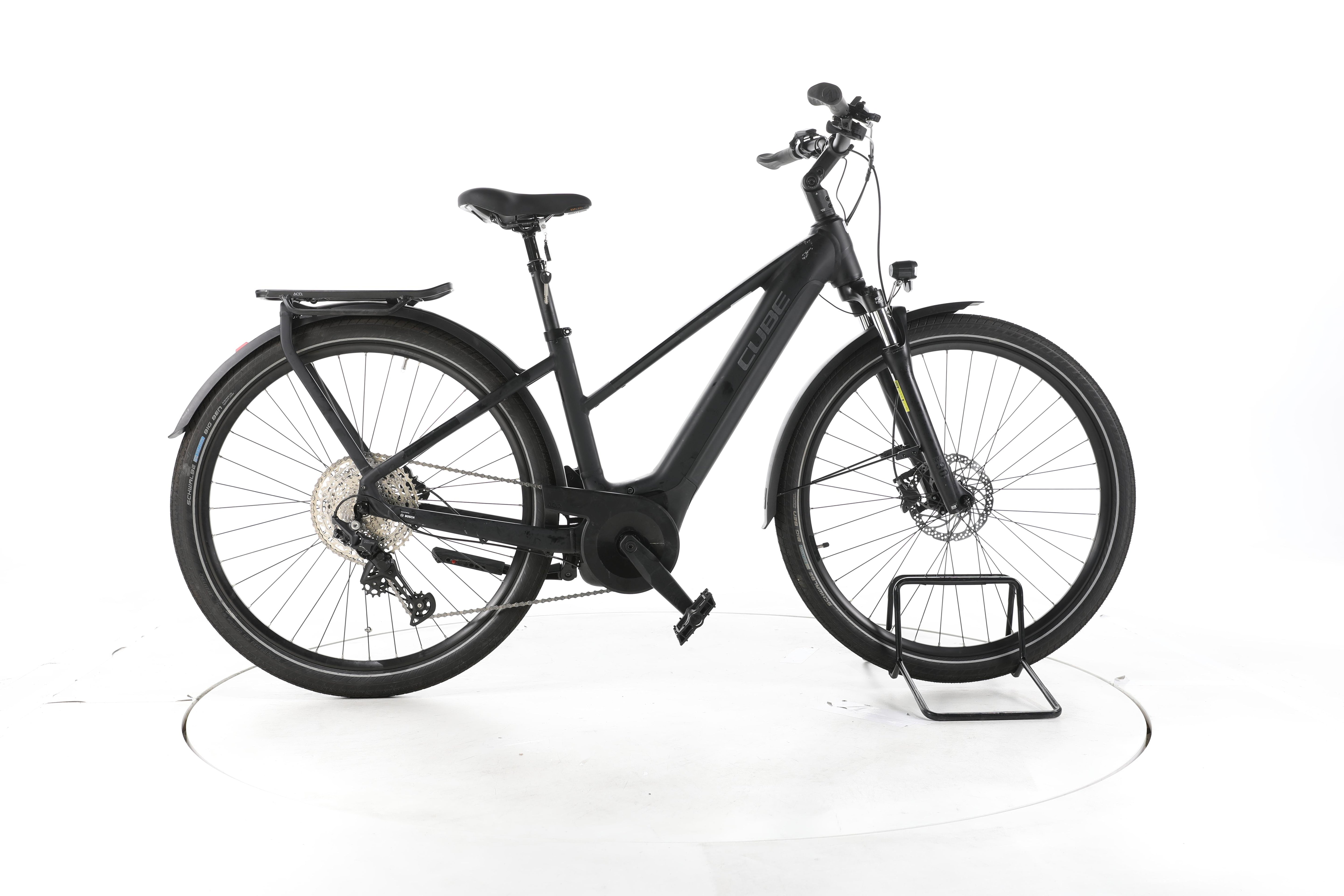 Cube Touring Hybrid Pro Trekking E-Bike - Image 1