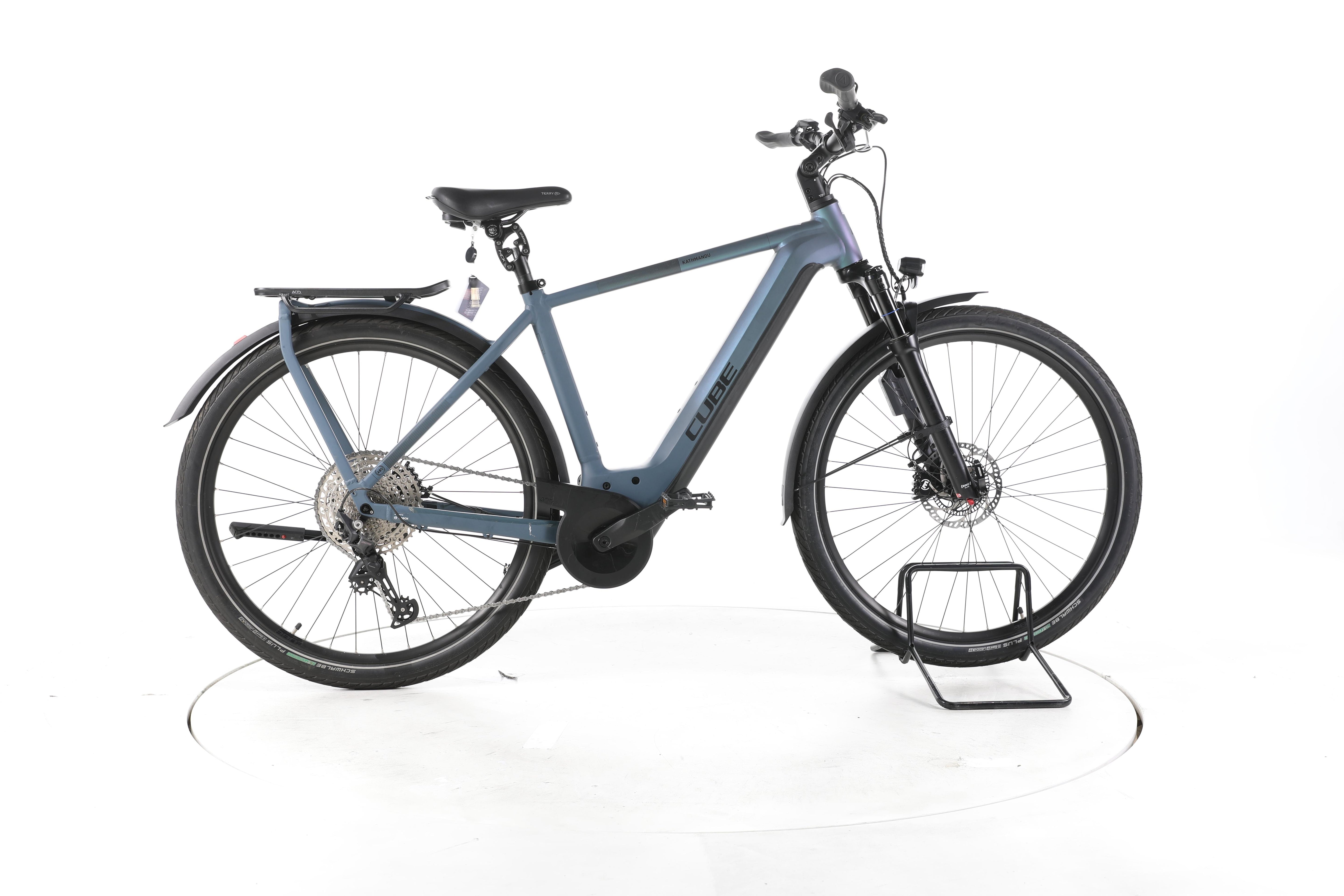 Cube Kathmandu Hybrid ABS Trekking E-Bike - Image 1