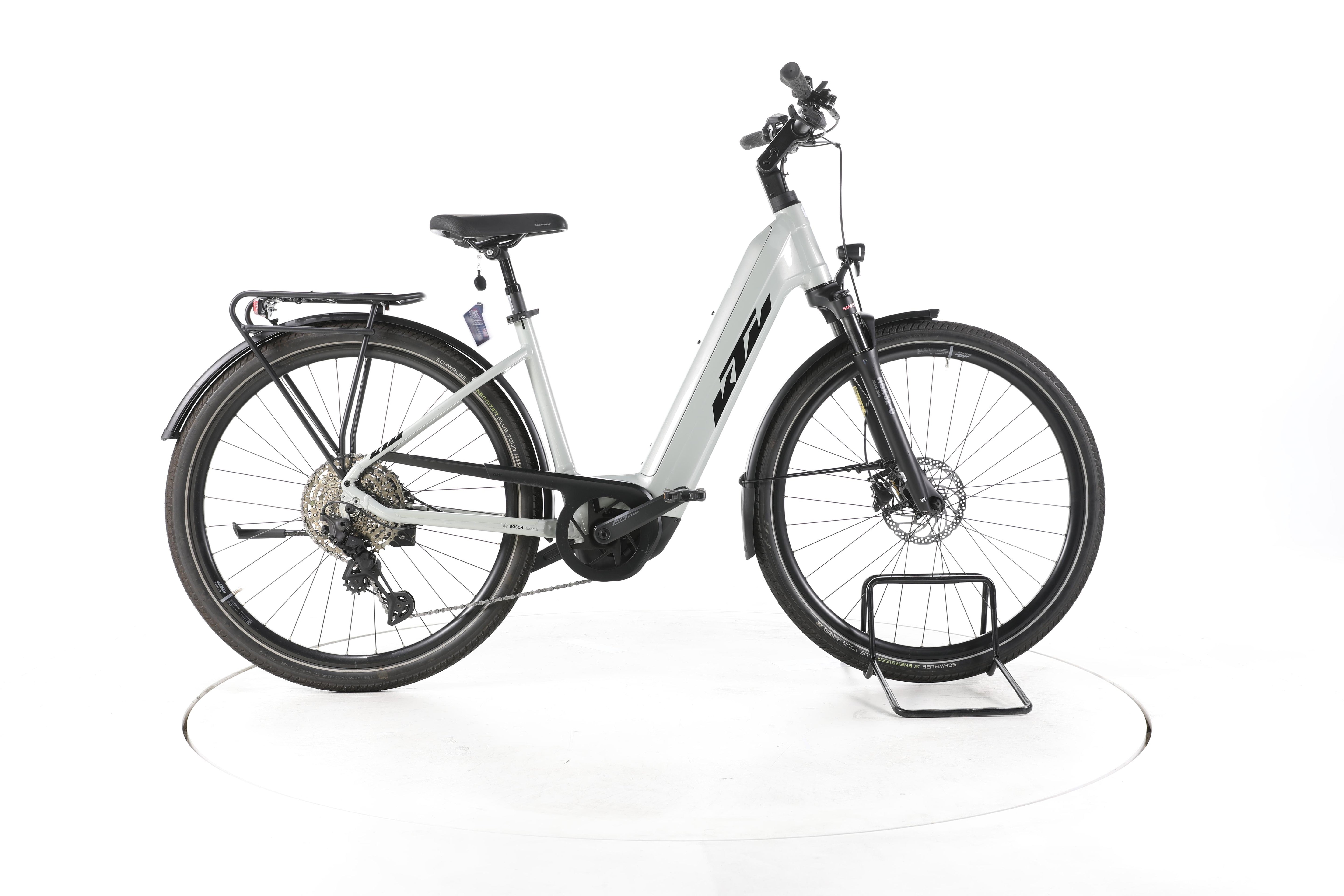 KTM Macina Ultimate Pro Trekking E-Bike Tiefeinsteiger - Image 1