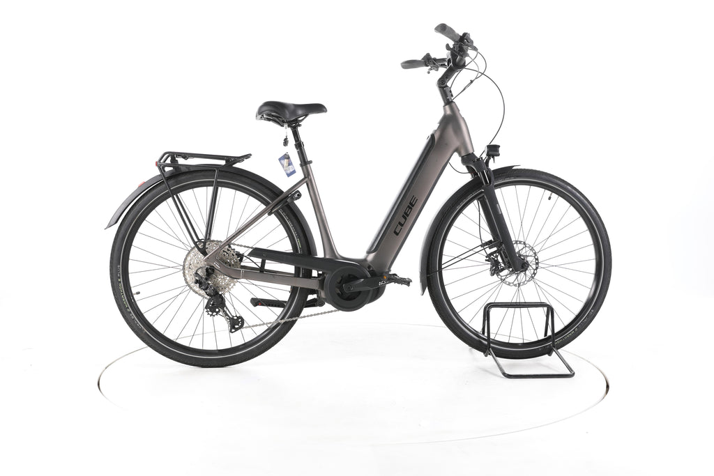 Cube Supreme Sport Hybrid SL Trekking E-Bike Tiefeinsteiger - Image 1