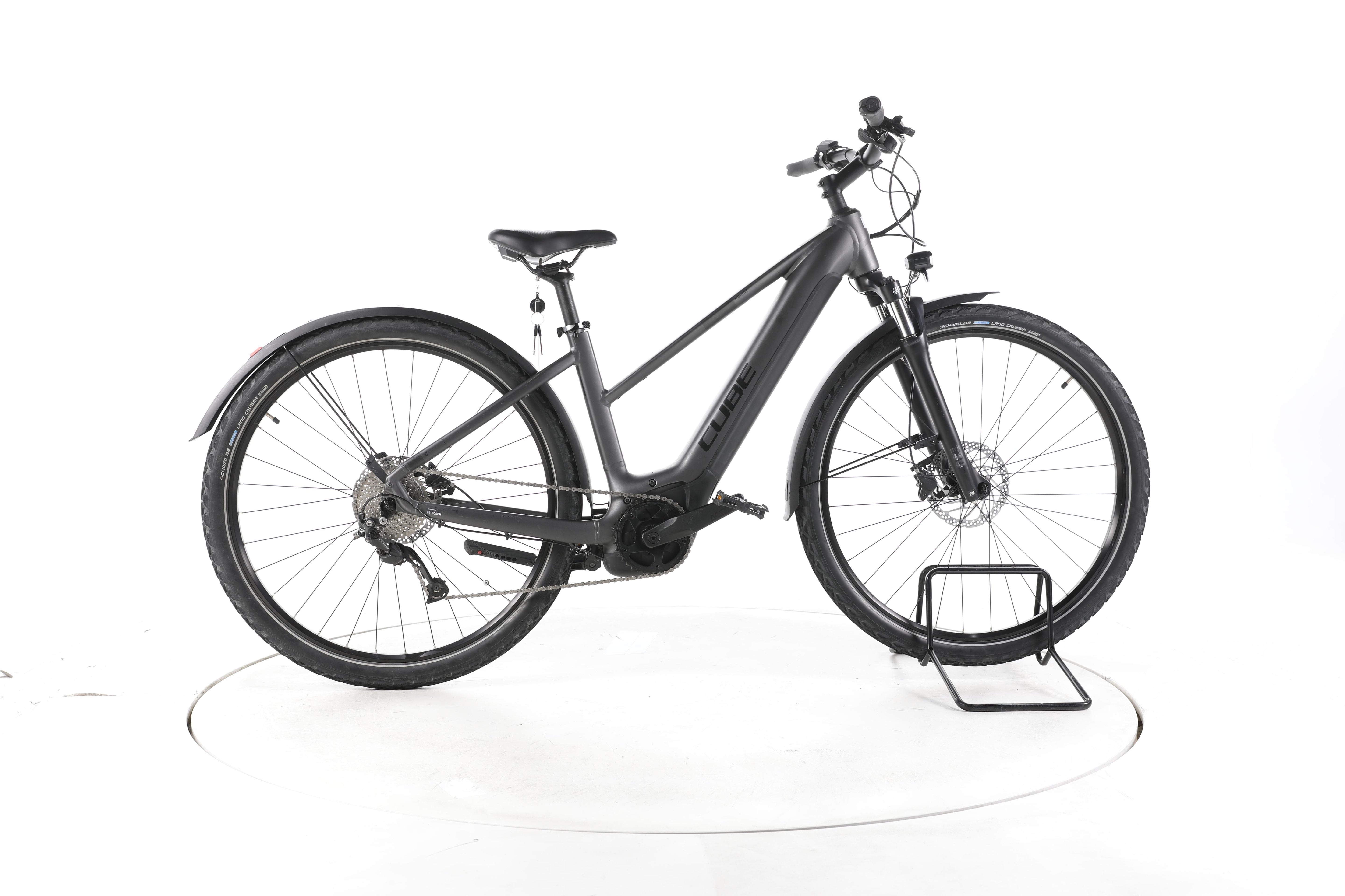Cube Nuride Hybrid Performance Allroad Trekking E-Bike - Image 1