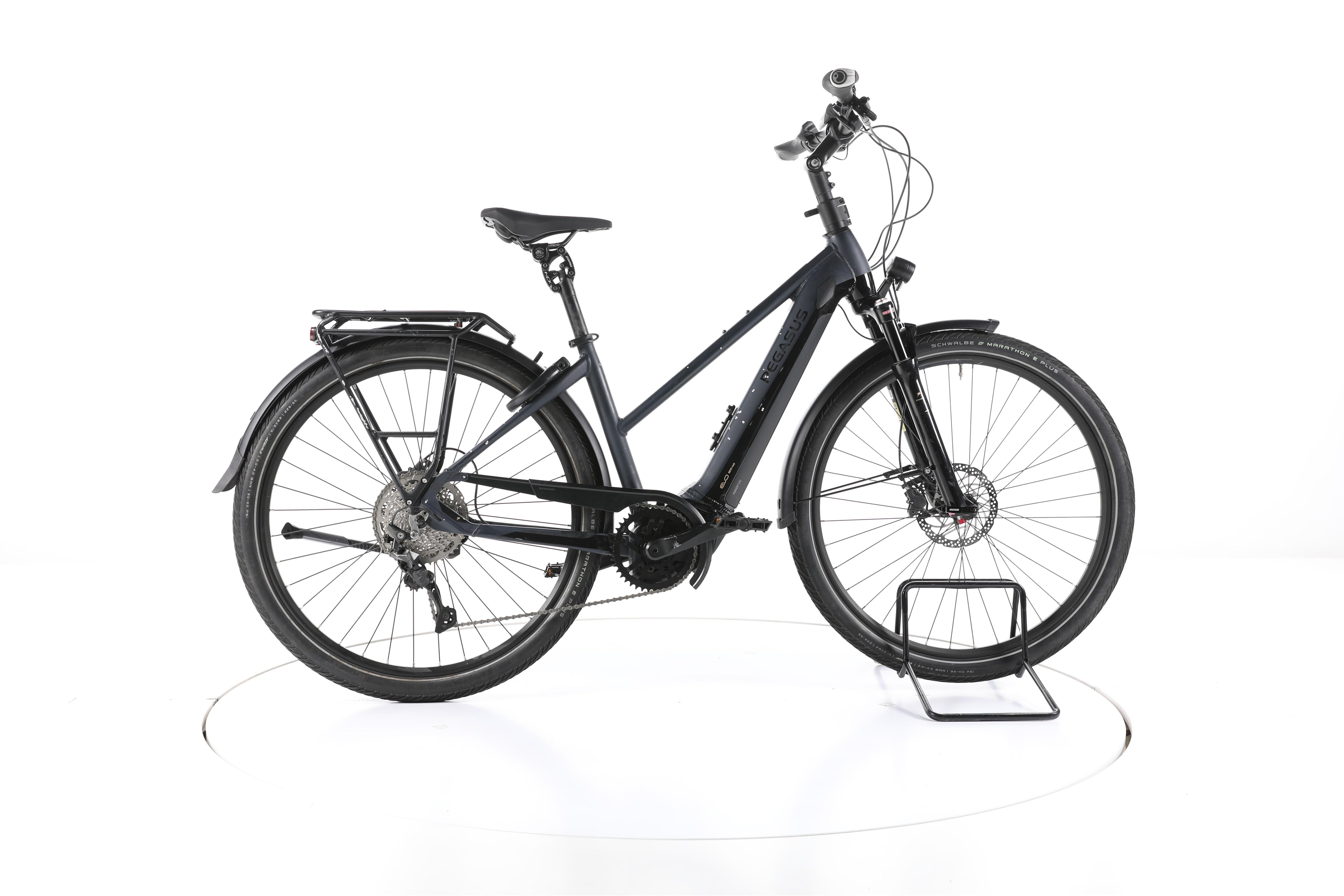 Pegasus Premio Evo Comfort Trekking E-Bike - Image 1