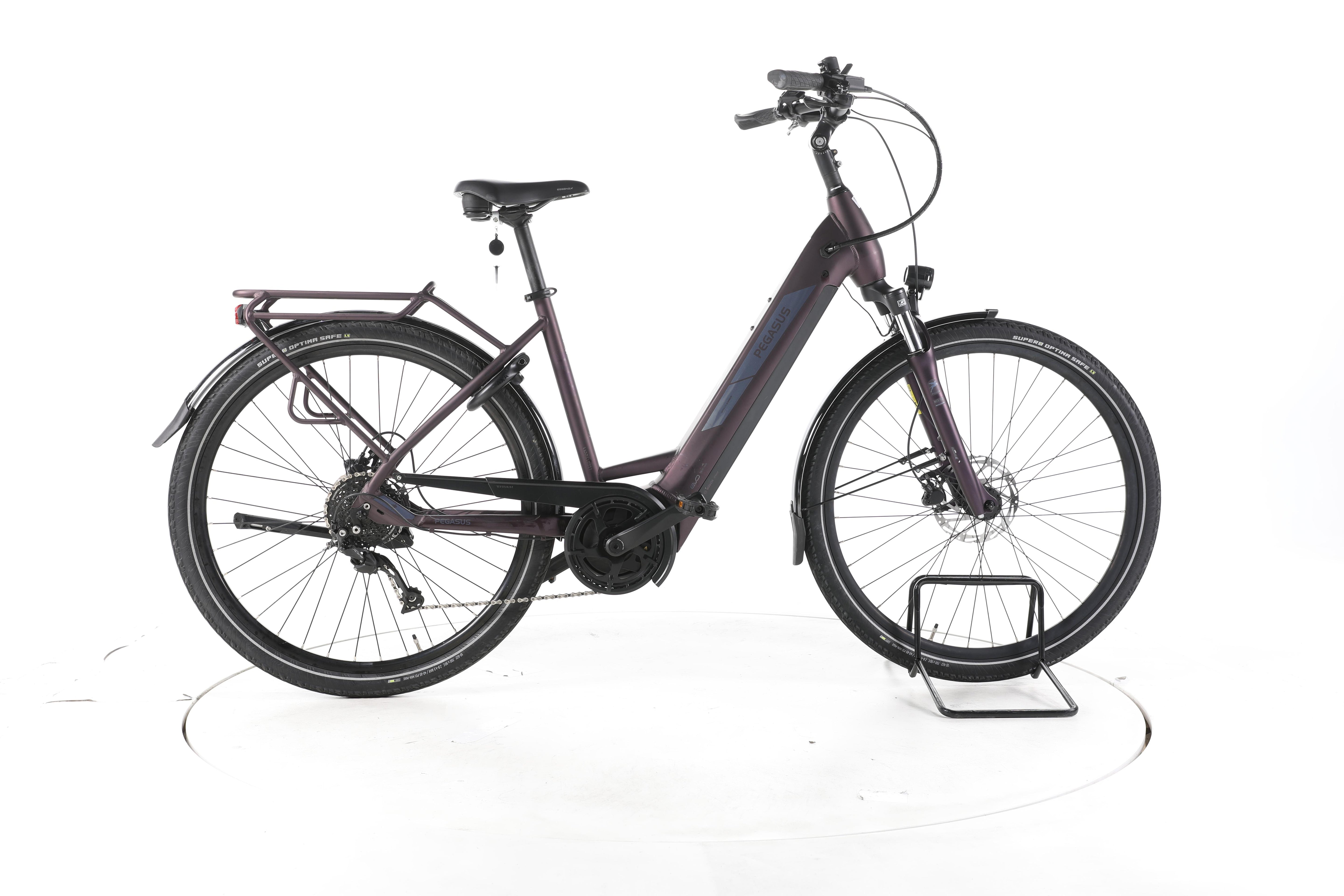 Pegasus Solero EVO 9 Trekking E-Bike Tiefeinsteiger - Image 1