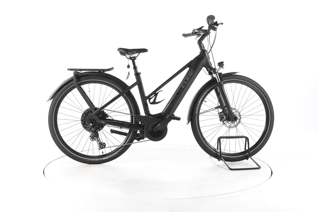 Cube Touring Hybrid Pro Trekking E-Bike - Image 1