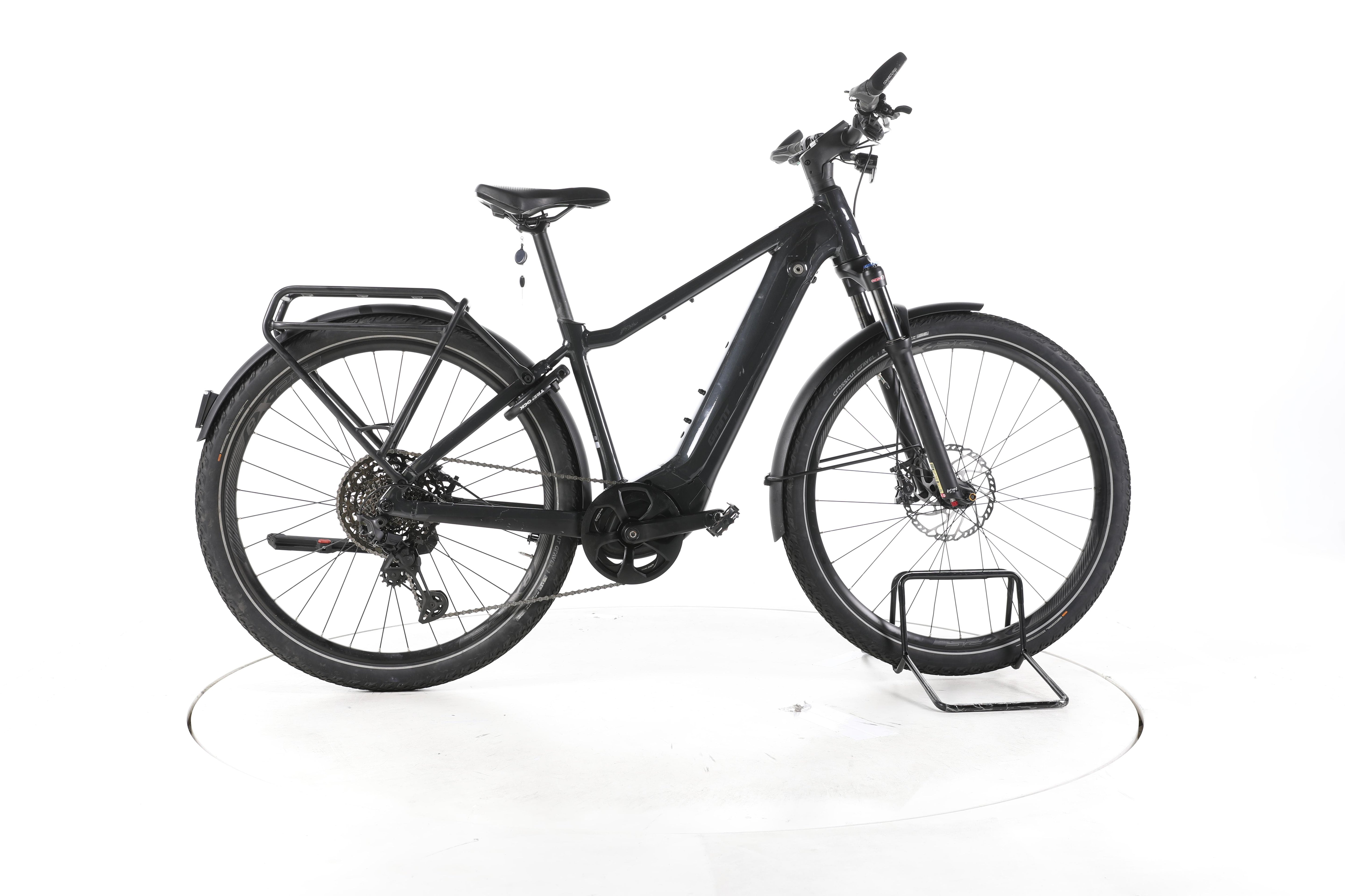 Giant Explore E+ Pro 0 Trekking E-Bike - Image 1