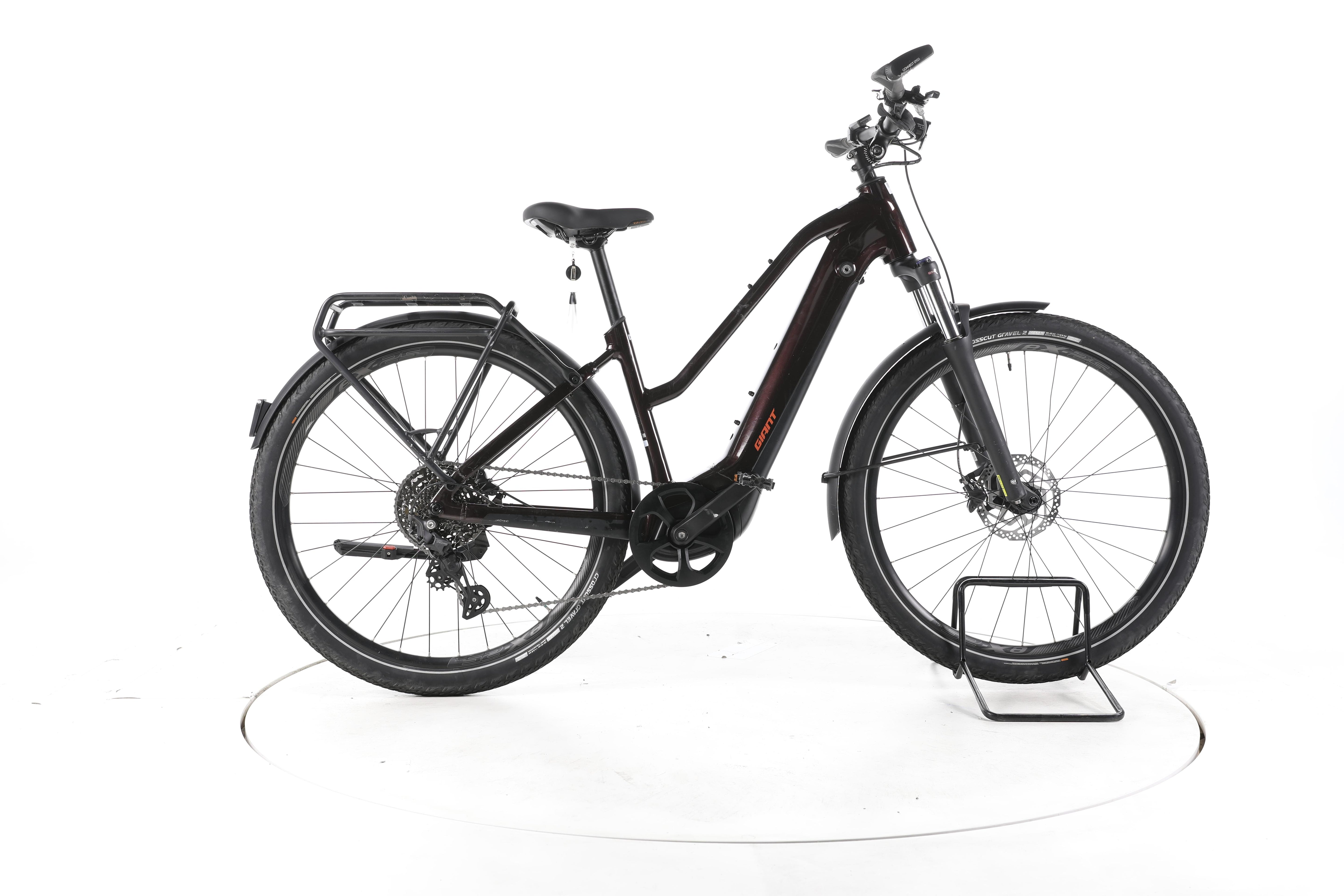 Giant Explore E+ 1 STA Trekking E-Bike - Image 1