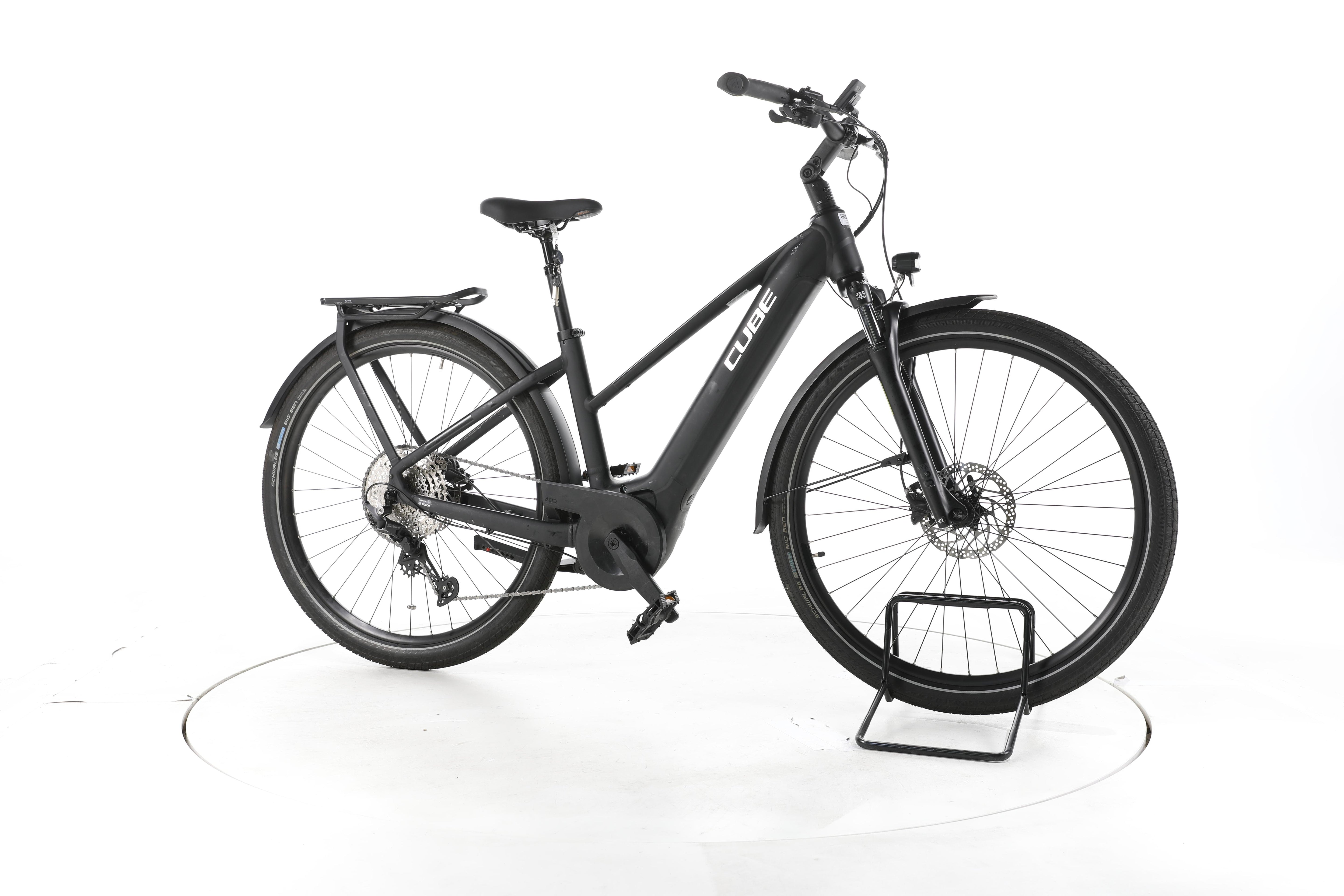Cube Touring Hybrid Pro Trekking E-Bike - Image 2