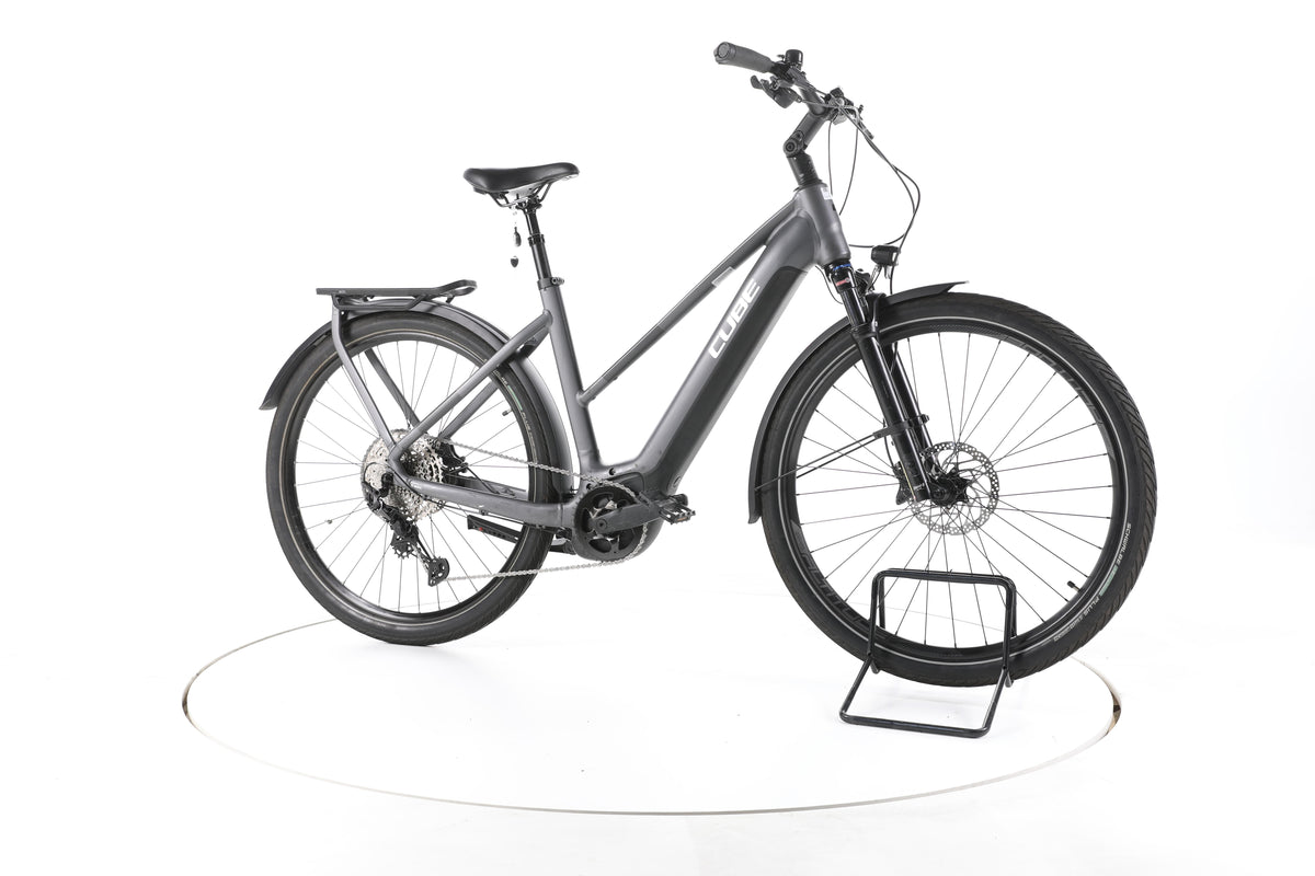 Cube Touring Hybrid EXC Trekking E-Bike - Image 2