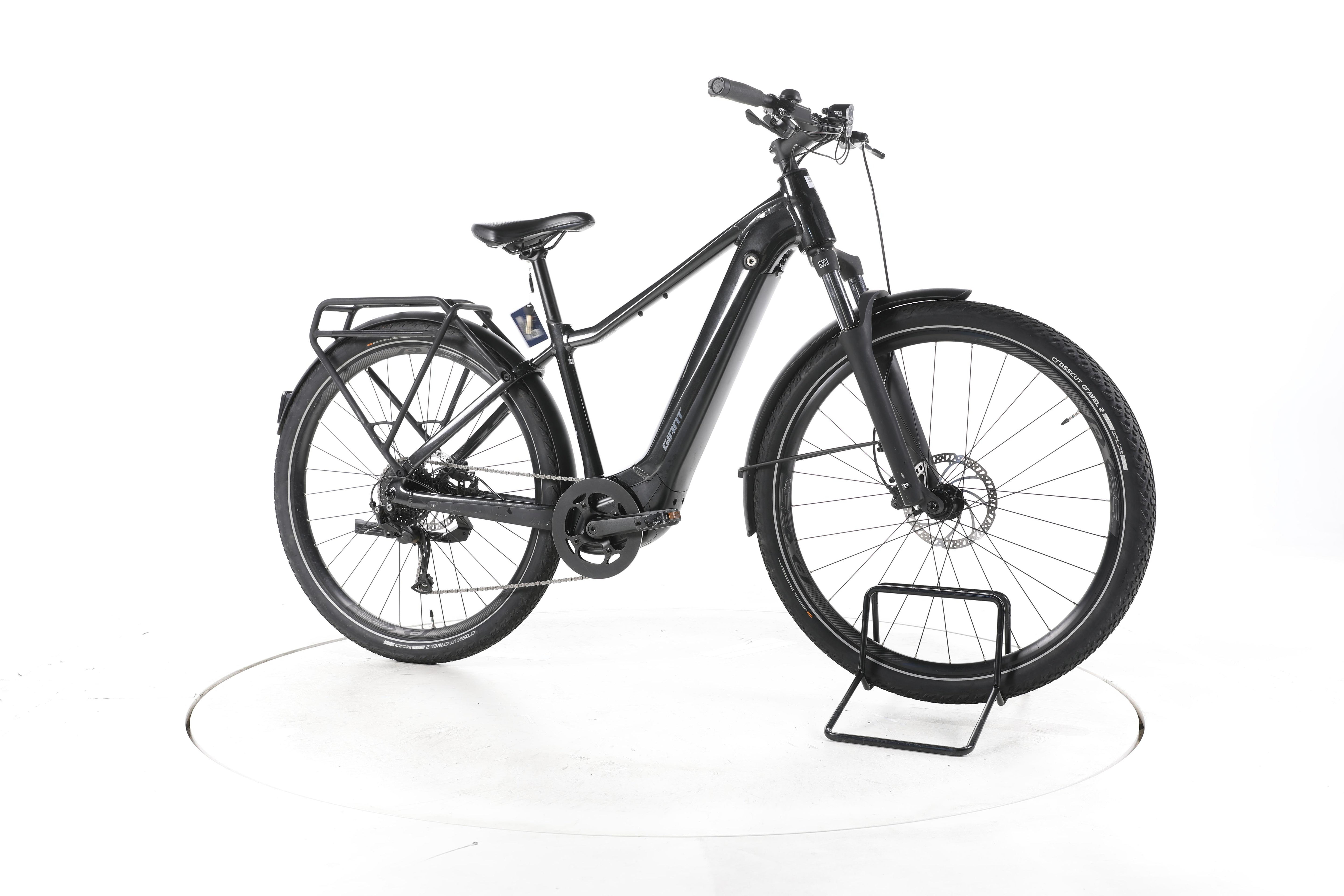 Giant Explore E+ 2 Trekking E-Bike - Image 2