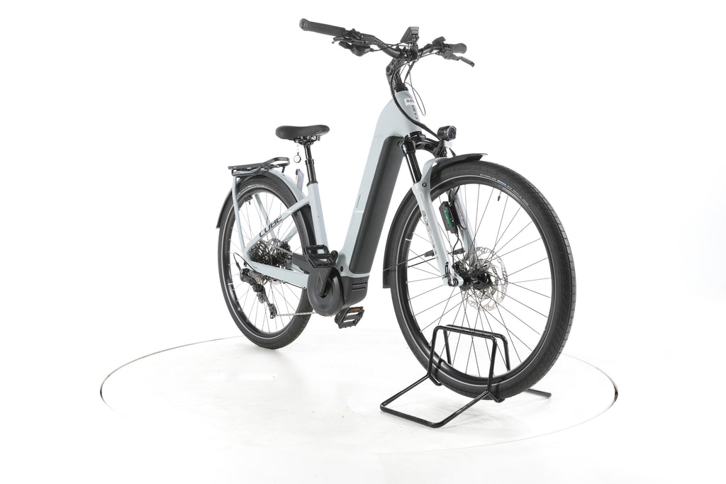 Cube Kathmandu Hybrid EX Trekking E-Bike Tiefeinsteiger 2025 - Image 3