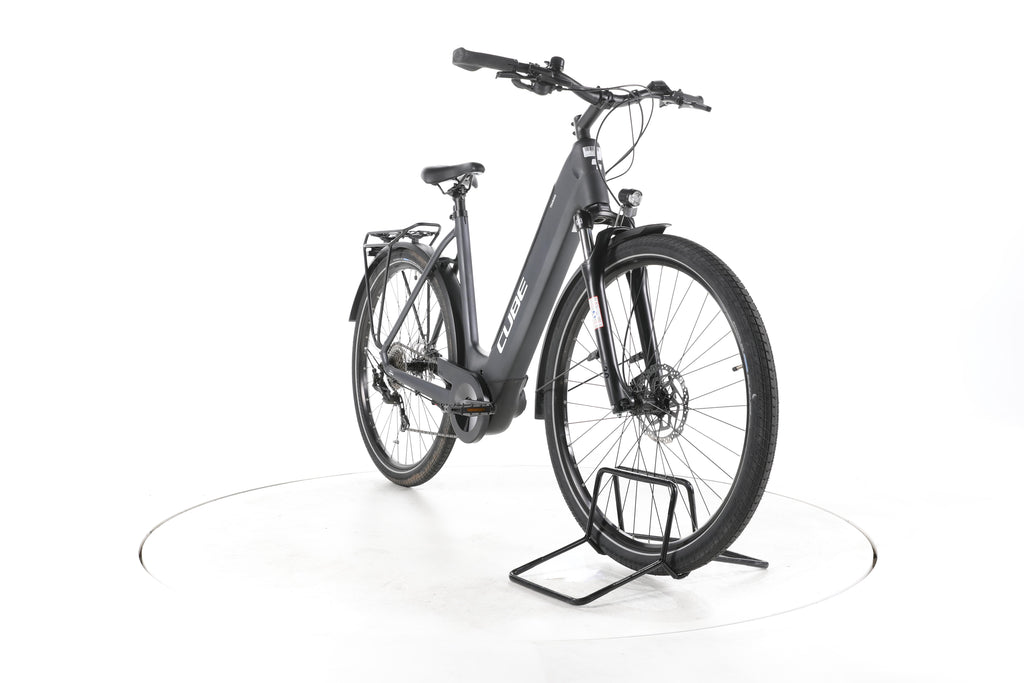 Cube Touring Hybrid ONE Trekking E-Bike Tiefeinsteiger - Image 3