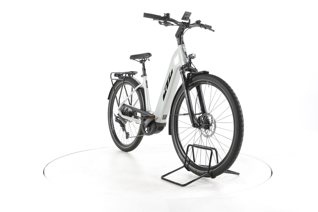 KTM Macina Ultimate Pro Trekking E-Bike Tiefeinsteiger - Image 3