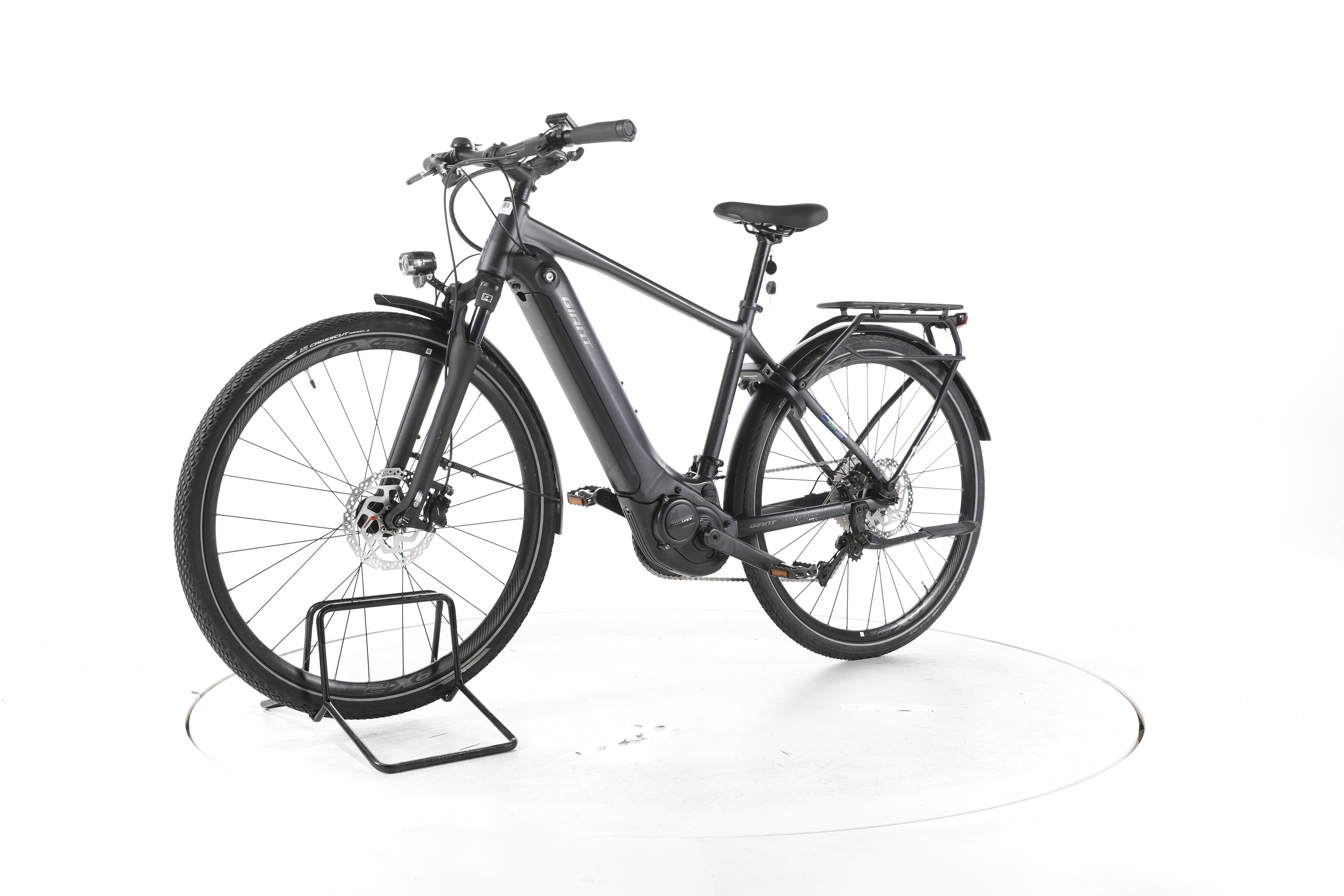 Giant Explore E+ Pro 1 Trekking E-Bike - Image 6