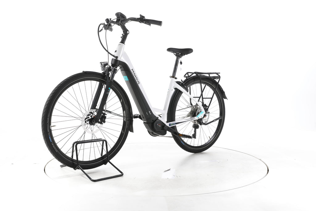 Pegasus Premio Evo Lite Trekking E-Bike Tiefeinsteiger - Image 6