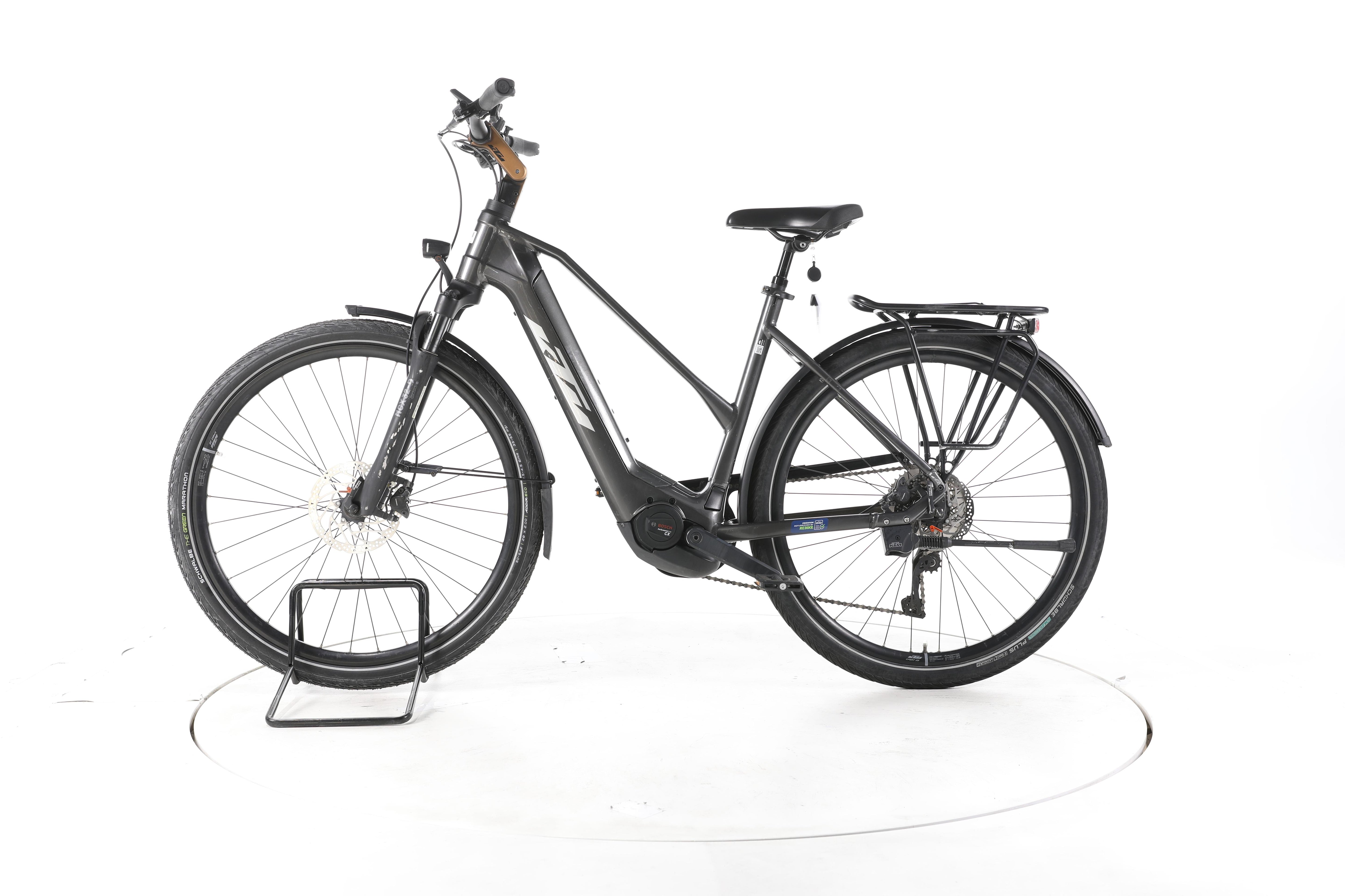 KTM Macina Style 740 Trekking E-Bike - Image 7