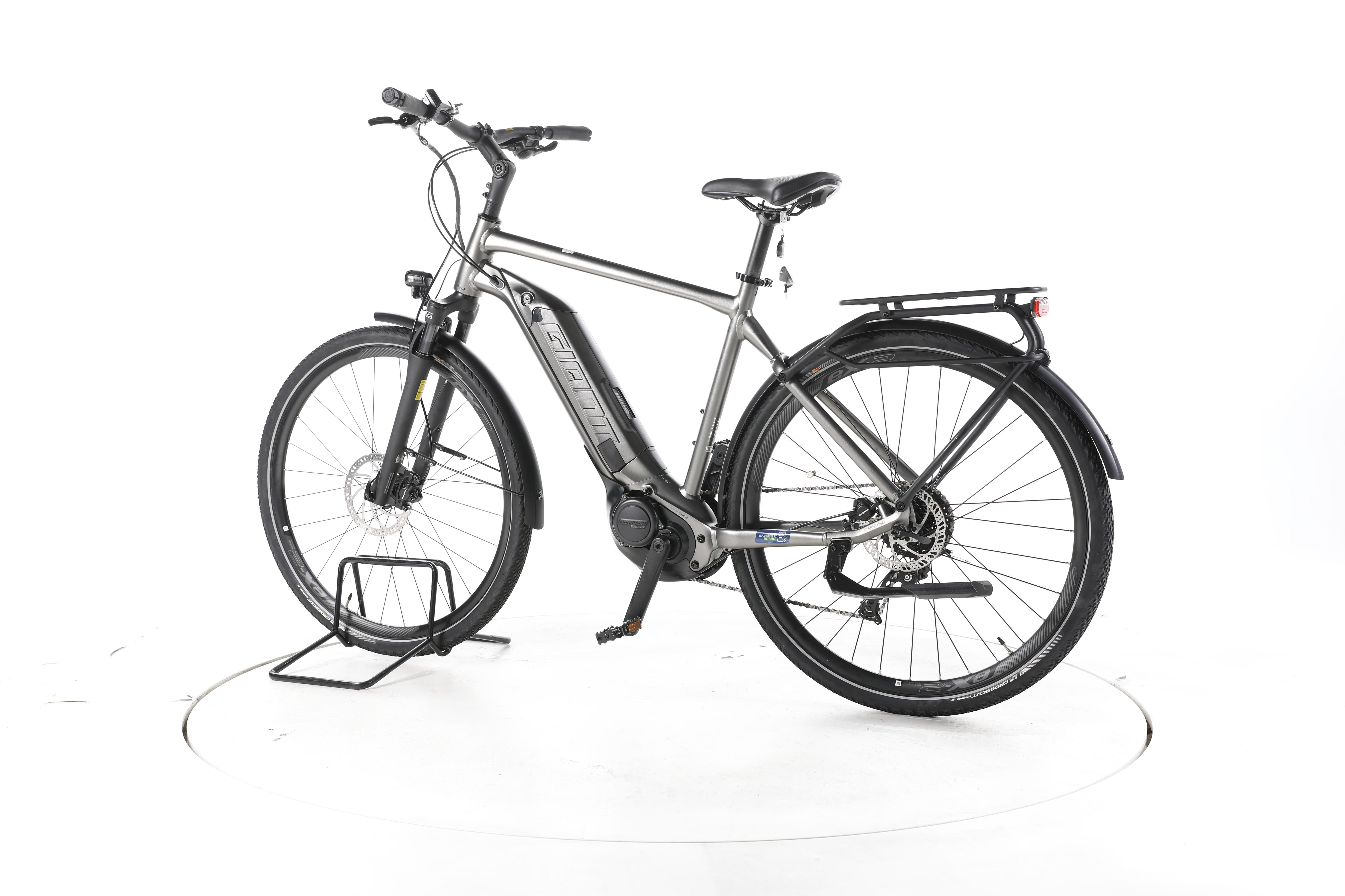 Giant Explore E+3 Trekking E-Bike - Image 8