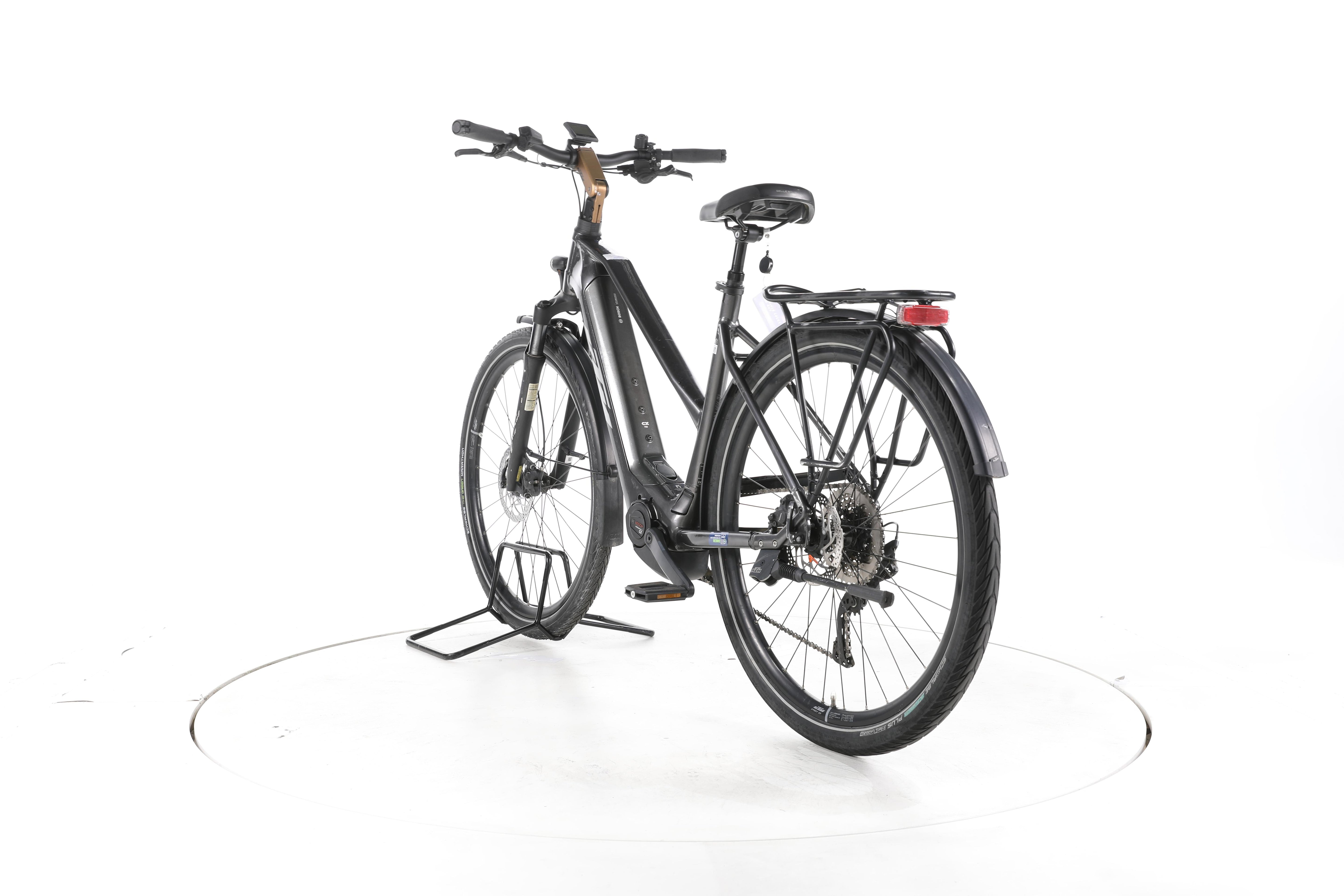 KTM Macina Style 740 Trekking E-Bike - Image 9