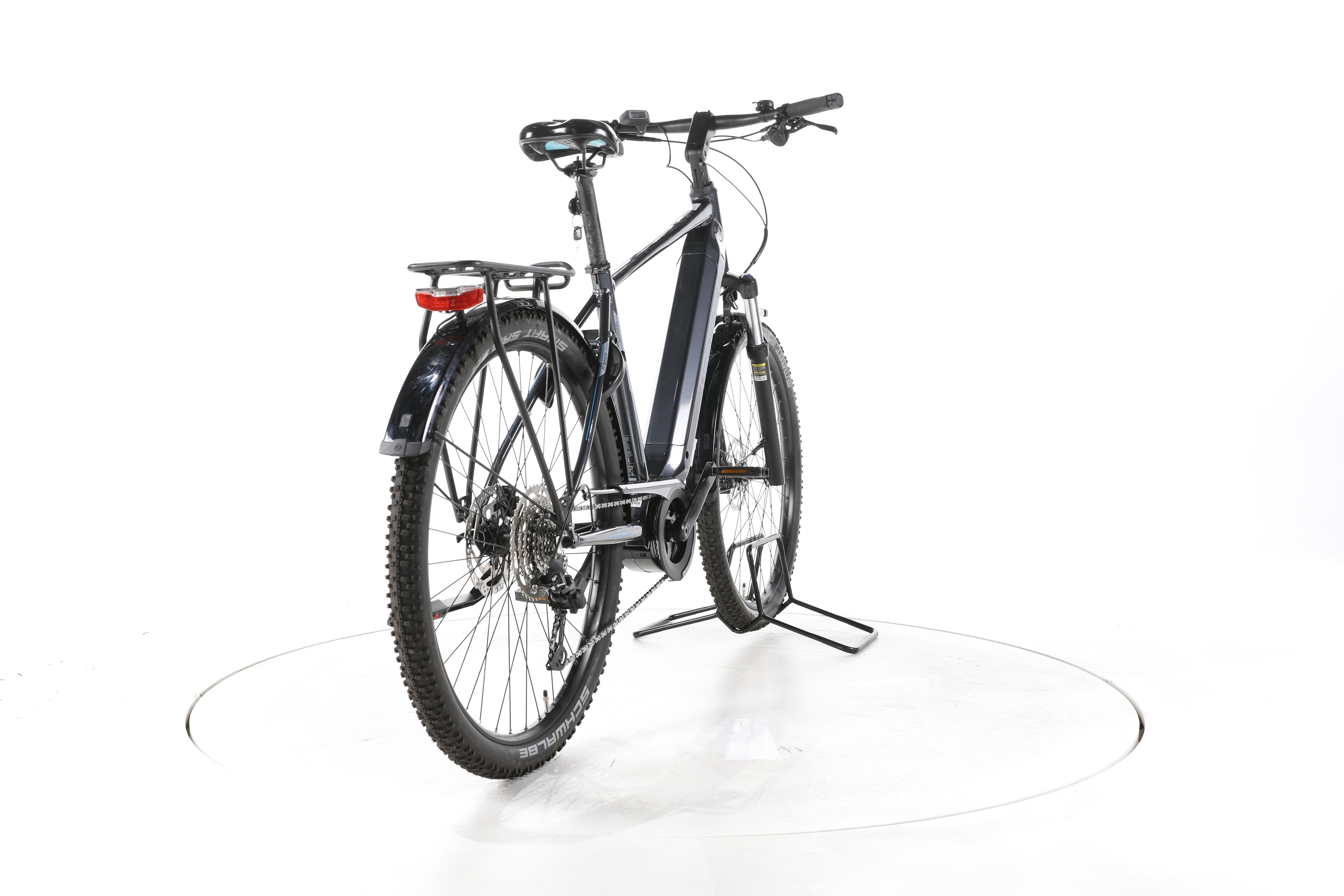 Green's Dorset Trekking E-Bike - Image 11