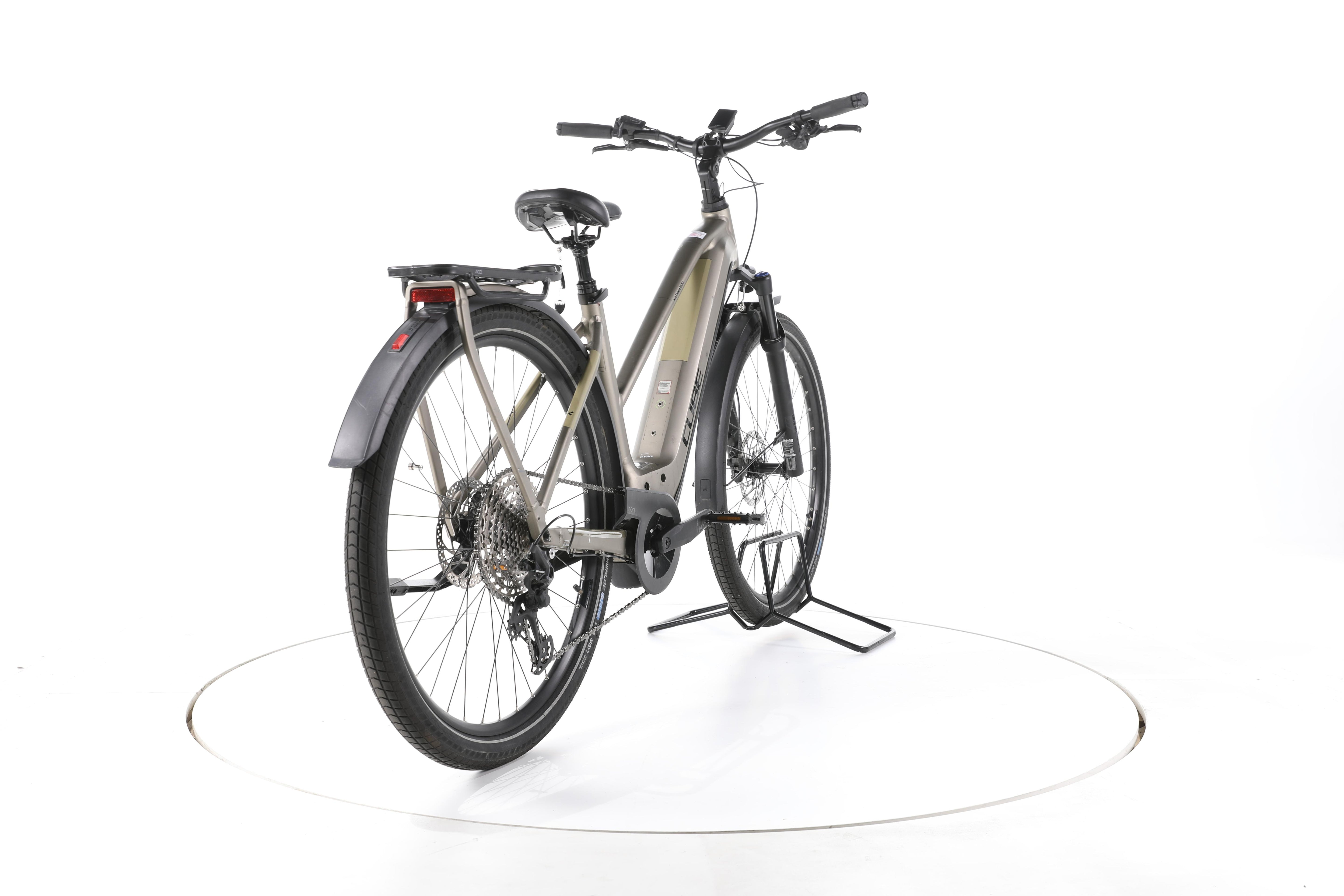 Cube Kathmandu Hybrid Pro Trekking E-Bike - Image 11