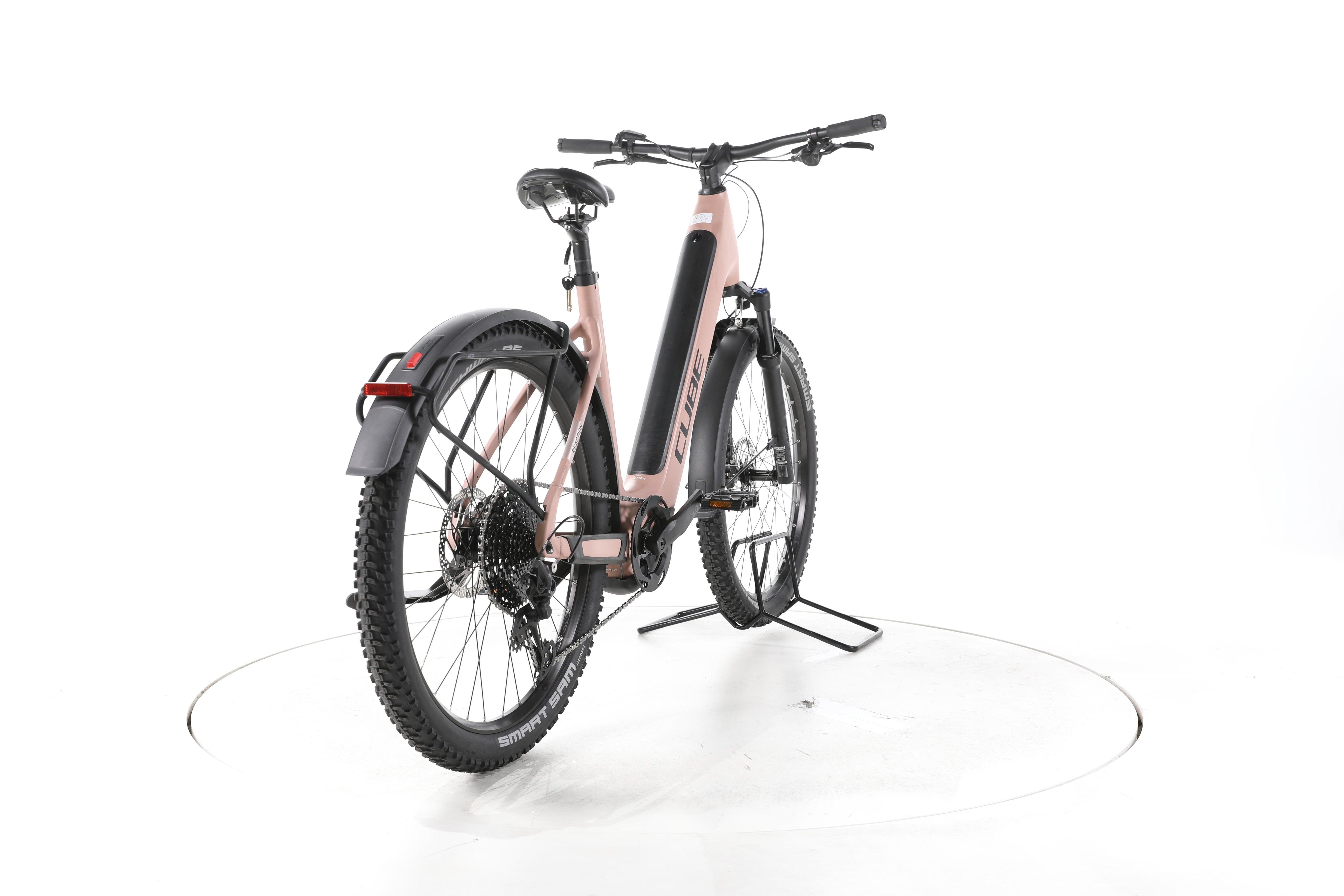 Cube Reaction Hybrid PRO Trekking E-Bike Tiefeinsteiger - Image 11