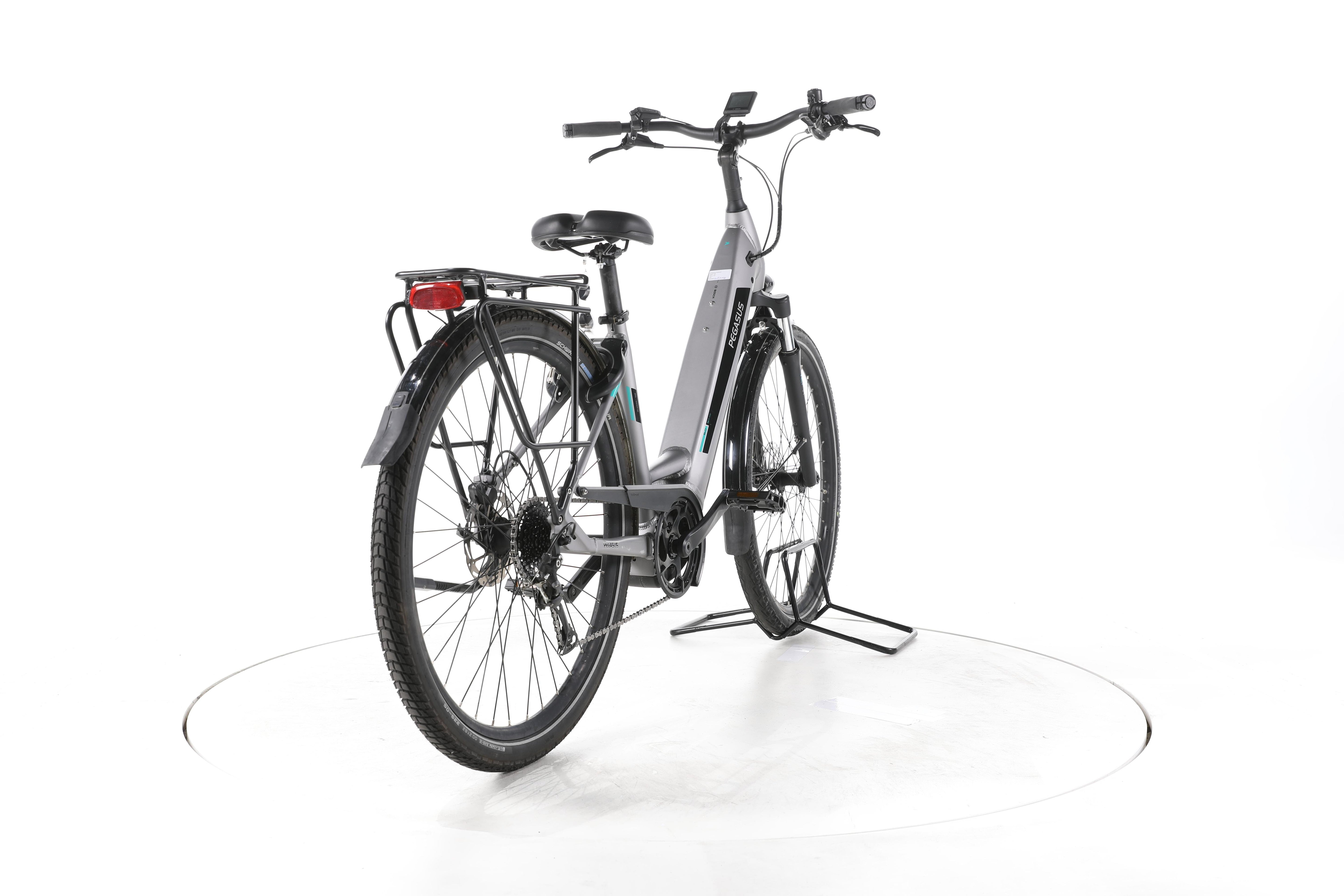 Pegasus Premio Evo CX 750 Trekking E-Bike Tiefeinsteiger - Image 11