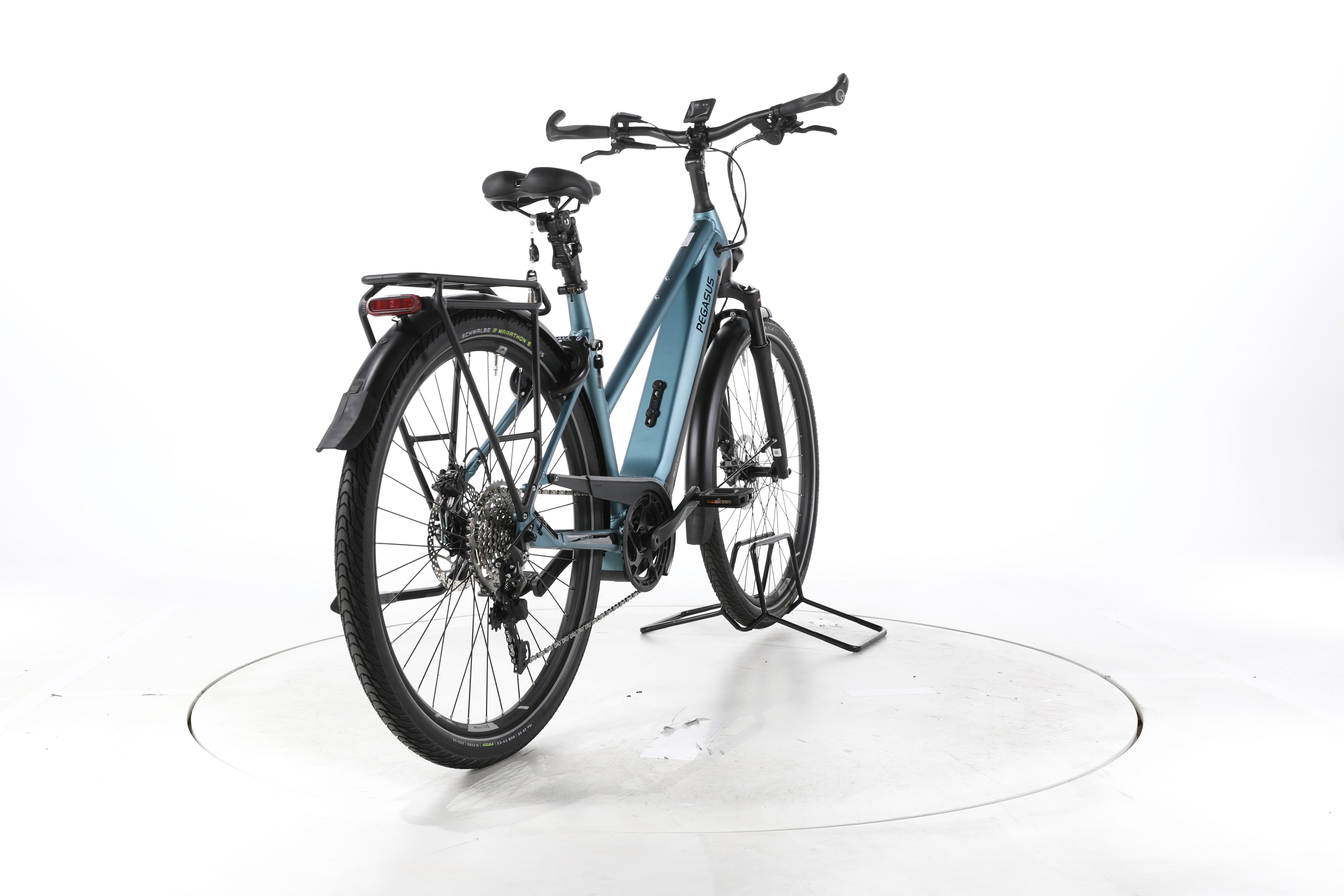 Pegasus Premio Evo 10 Lite Trekking E-Bike - Image 11