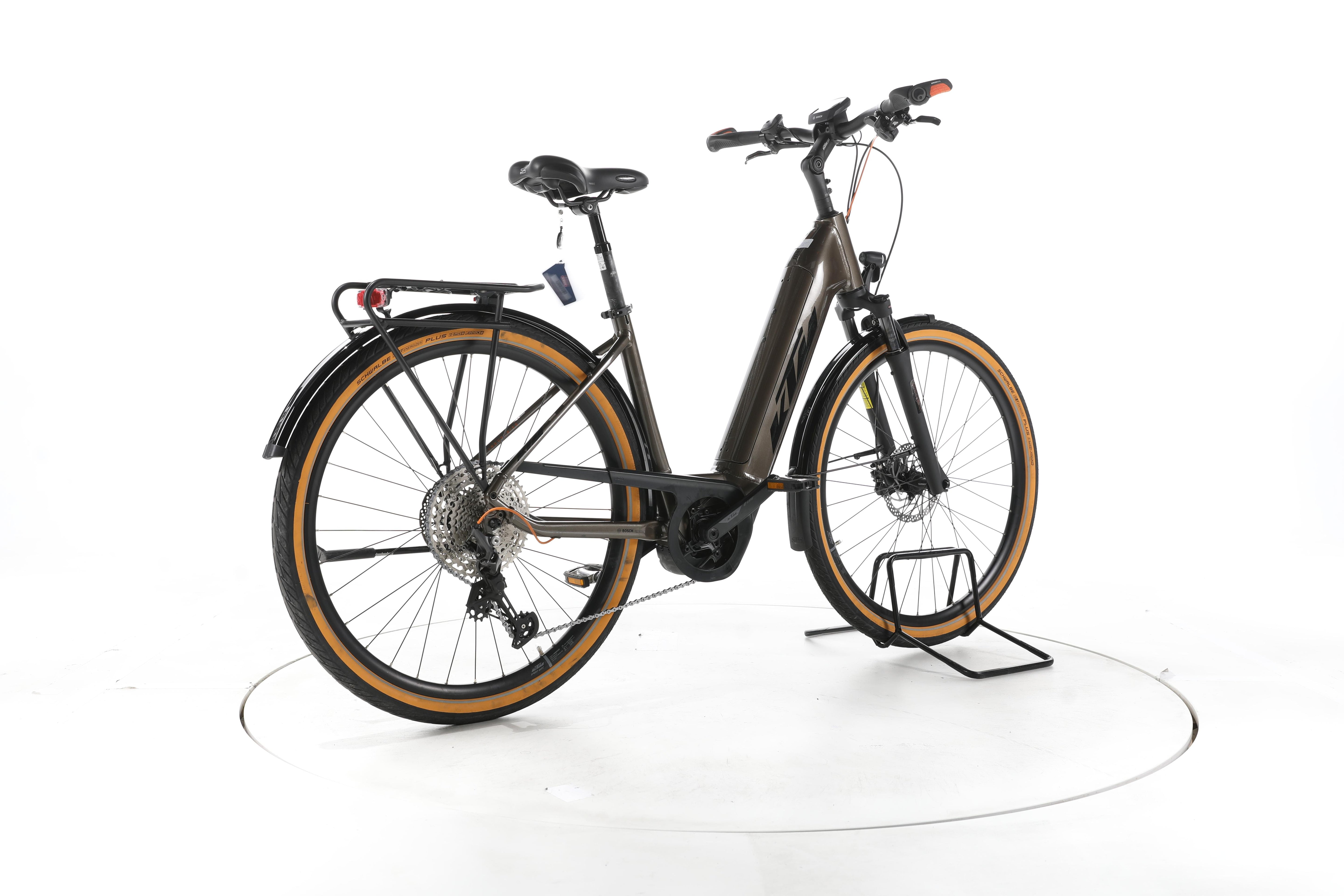 KTM Macina Ultimate Pro Trekking E-Bike Tiefeinsteiger - Image 12
