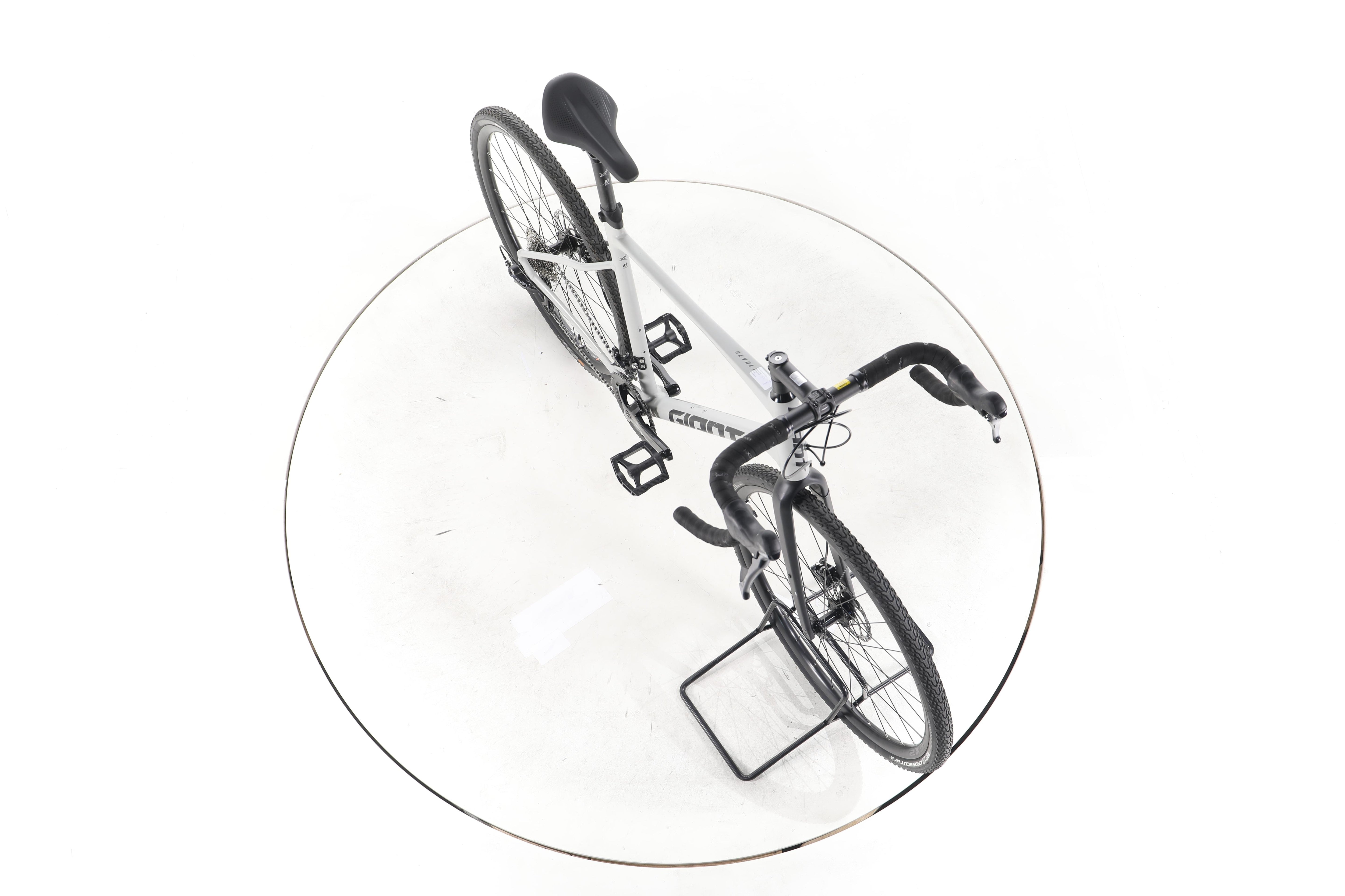 Giant Revolt 2 Gravelbike - Image 15