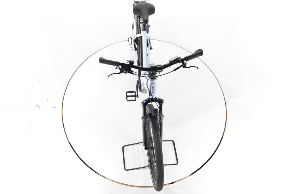 Cube Kathmandu Hybrid ONE Trekking E-Bike Tiefeinsteiger 2025 - Image 16