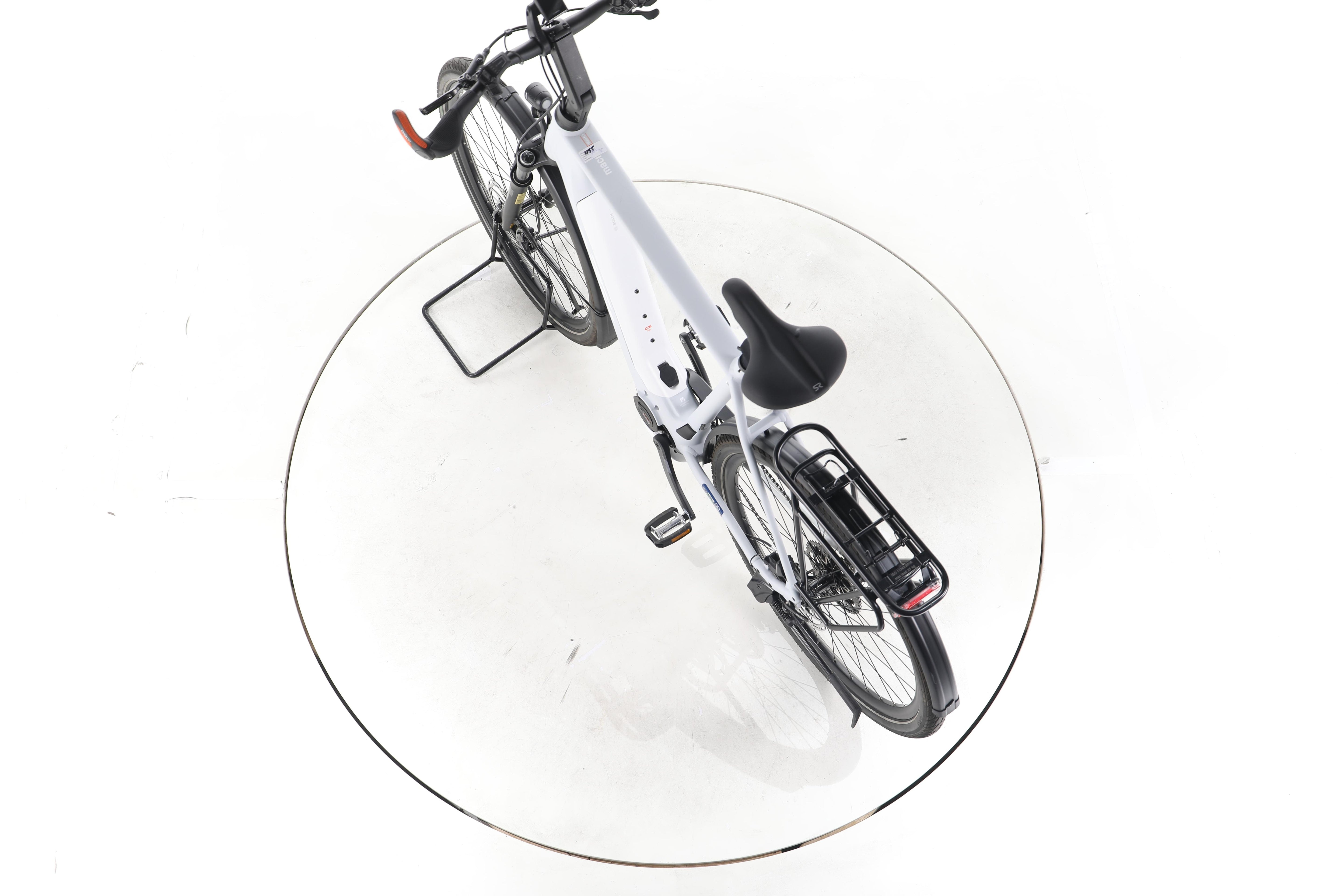 KTM Macina Style Pro Trekking E-Bike - Image 21