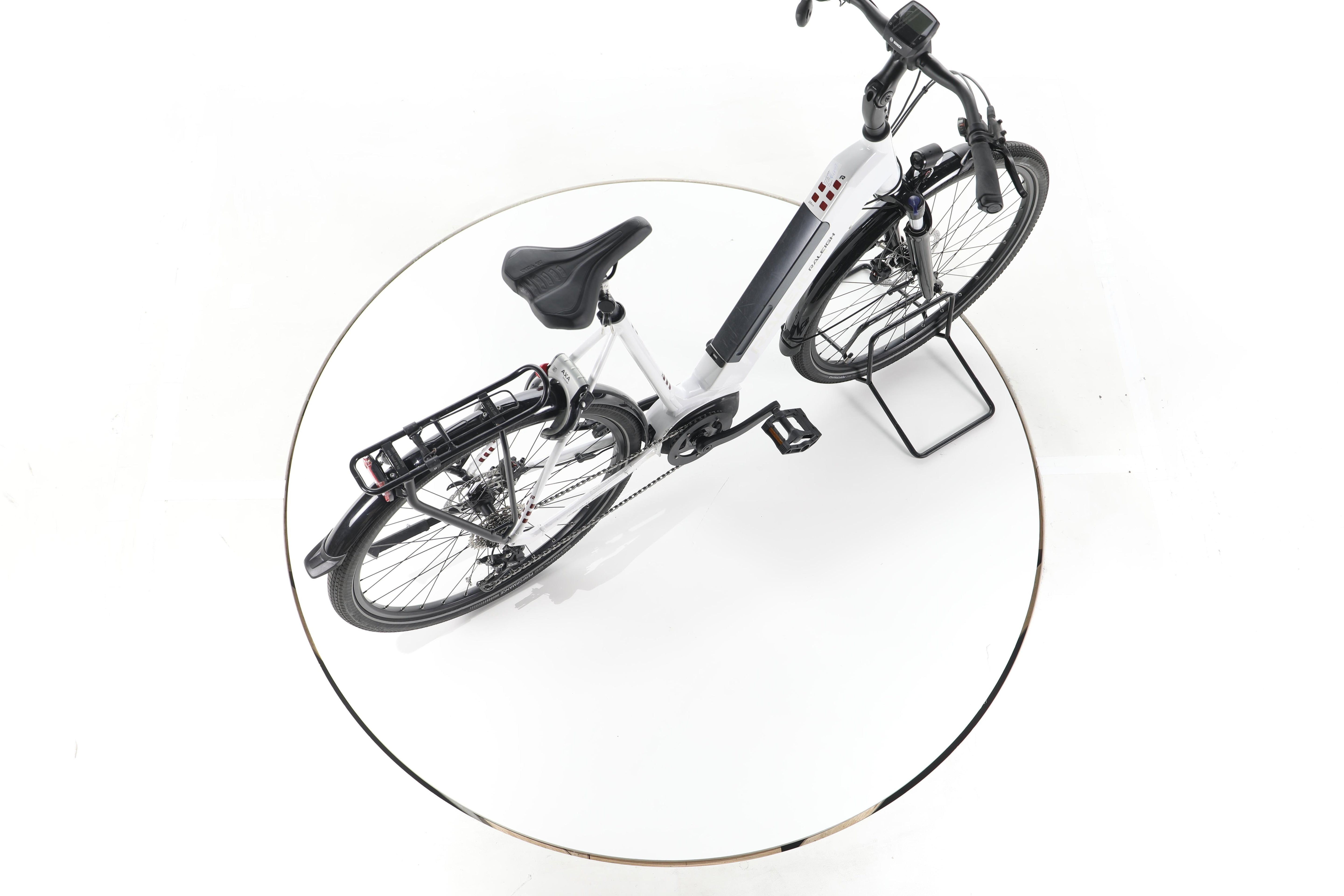 Raleigh Kent 9 Trekking E-Bike Tiefeinsteiger - Image 24
